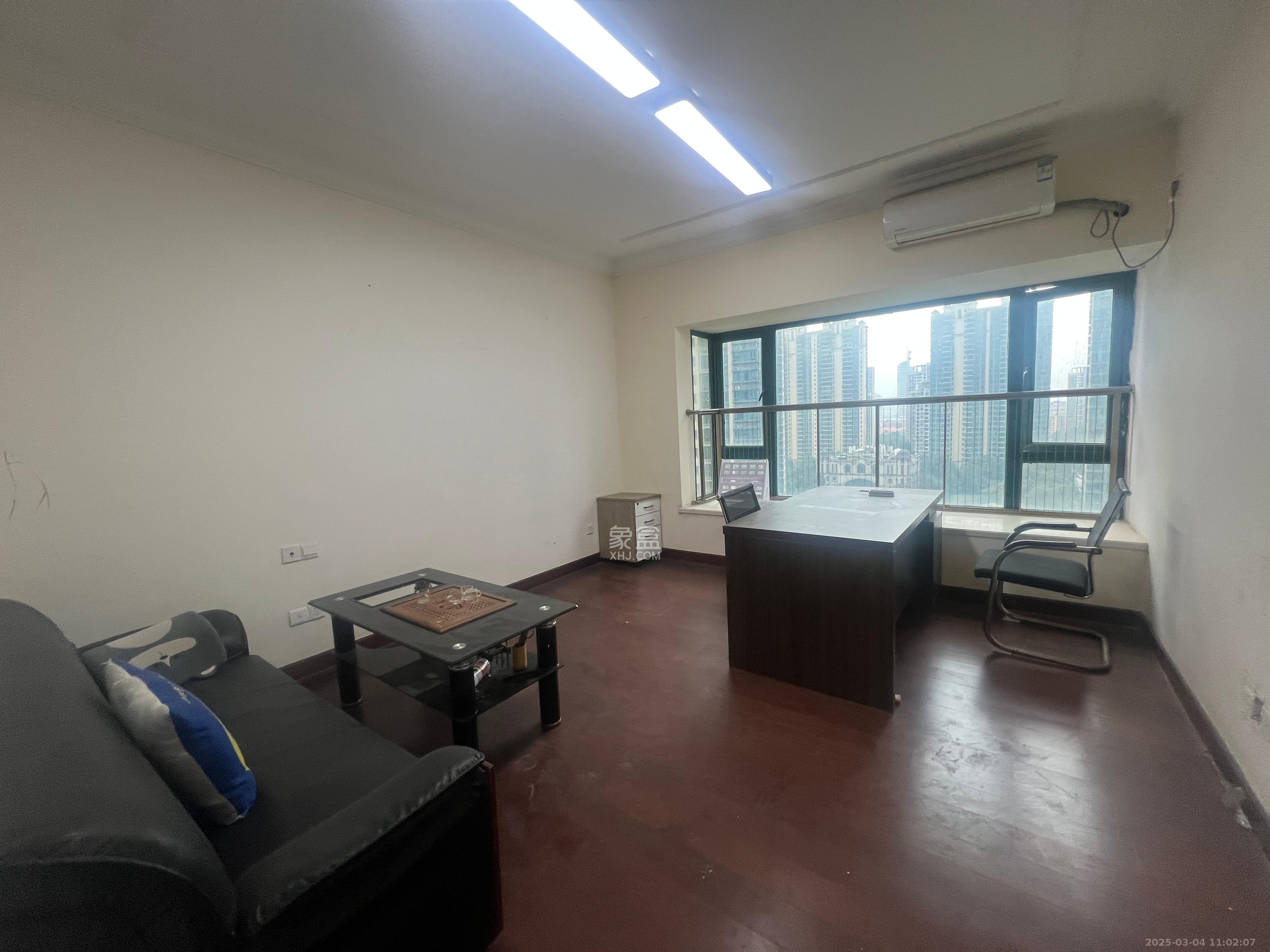 恒大雅苑 3室2厅2卫 2800.0元/月 恒大雅苑 3室2厅2卫 2800.0元/月室内图