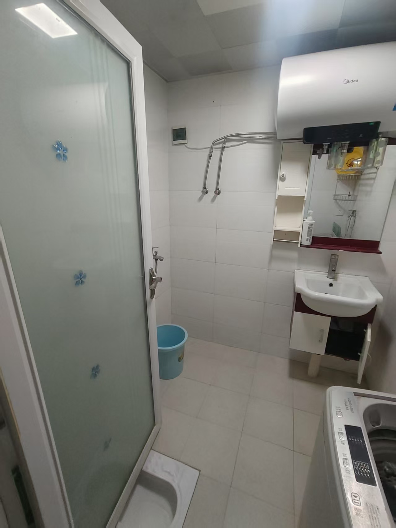 新亚国际 1室1厅1卫 1080.0元/月 新亚国际 1室1厅1卫 1080.0元/月室内图