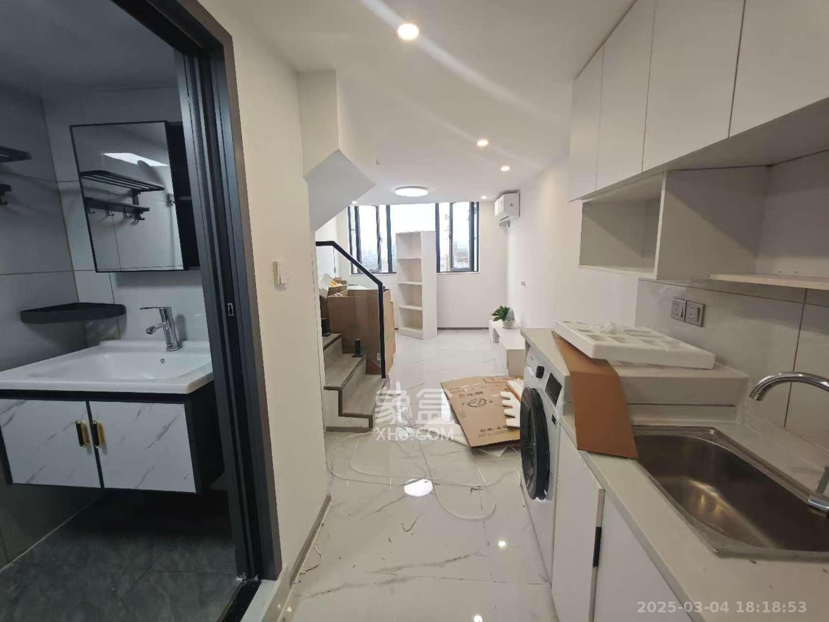 新长海D1站 1室1厅1卫 1800.0元/月 新长海D1站 1室1厅1卫 1800.0元/月室内图