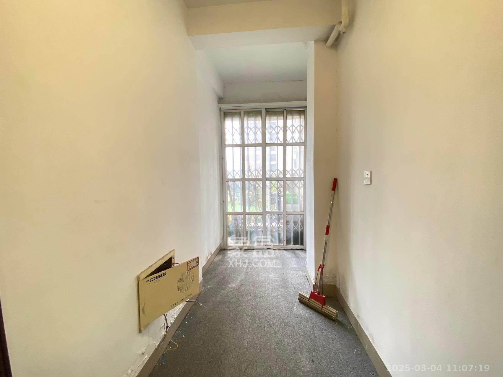 达美D6区 4室2厅3卫 4800.0元/月 达美D6区 4室2厅3卫 4800.0元/月室内图