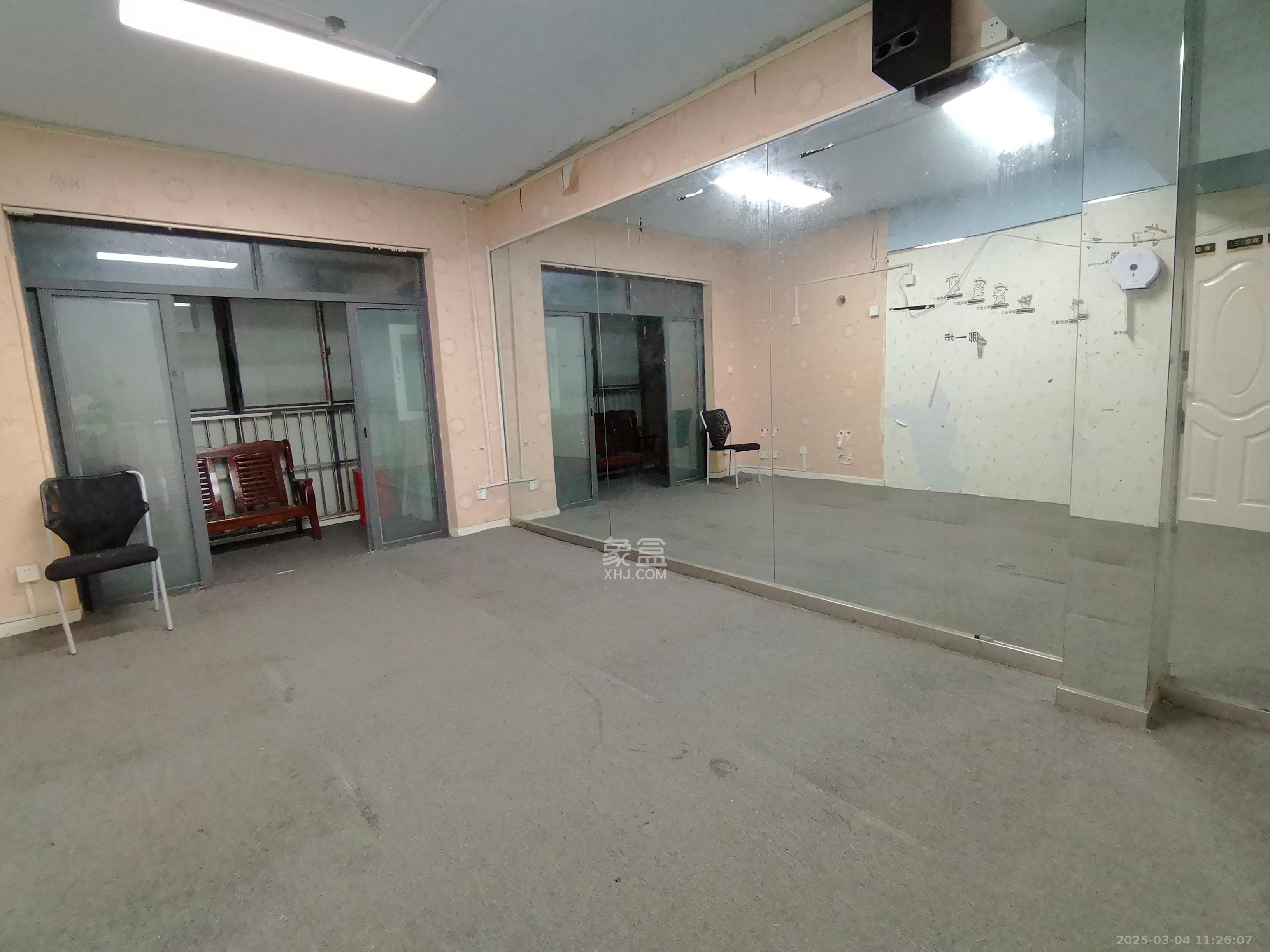 茶山馨苑  3室2厅1卫   3000.00元/月