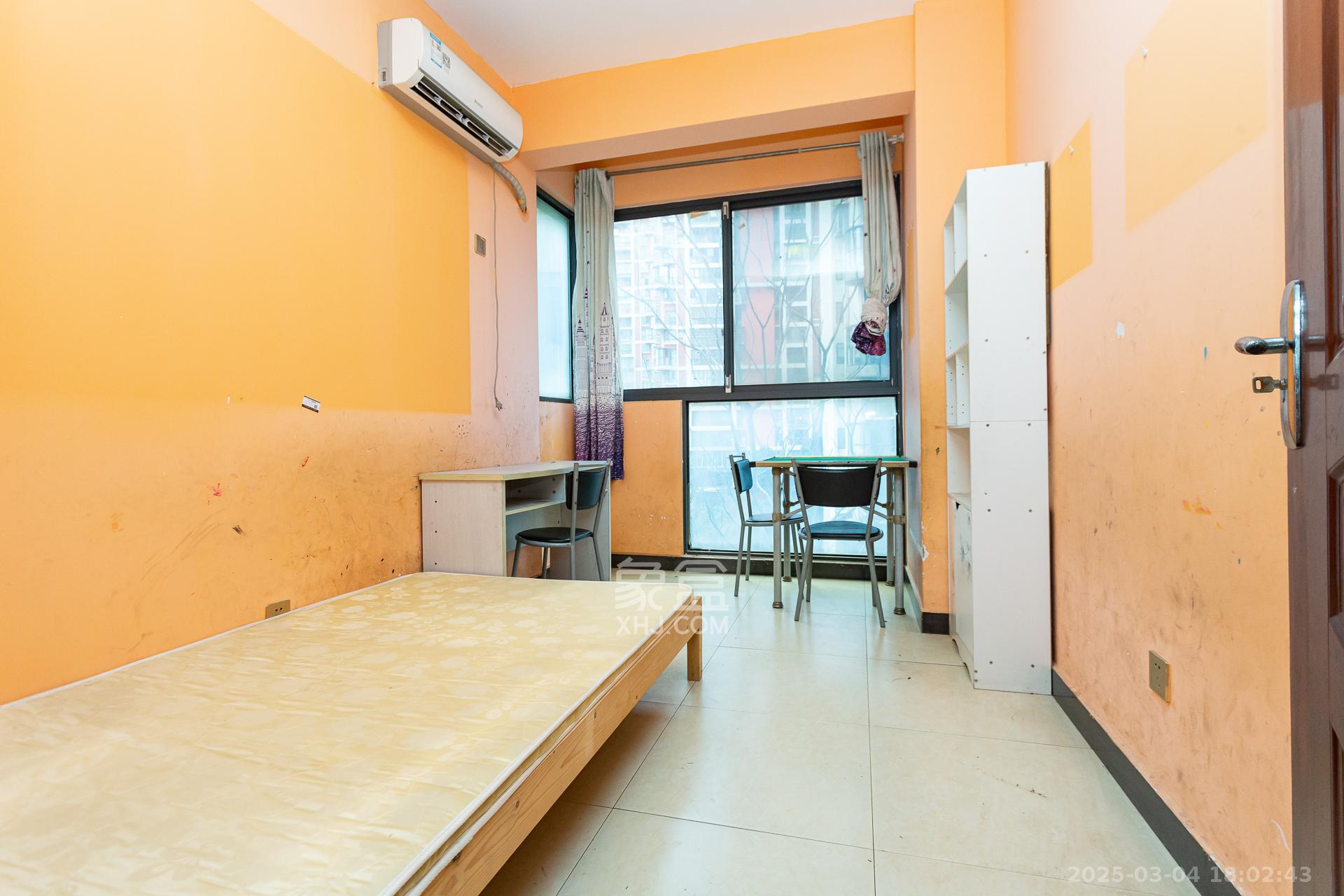 浩龙音乐界 3室2厅1卫 1800.0元/月 浩龙音乐界 3室2厅1卫 1800.0元/月室内图