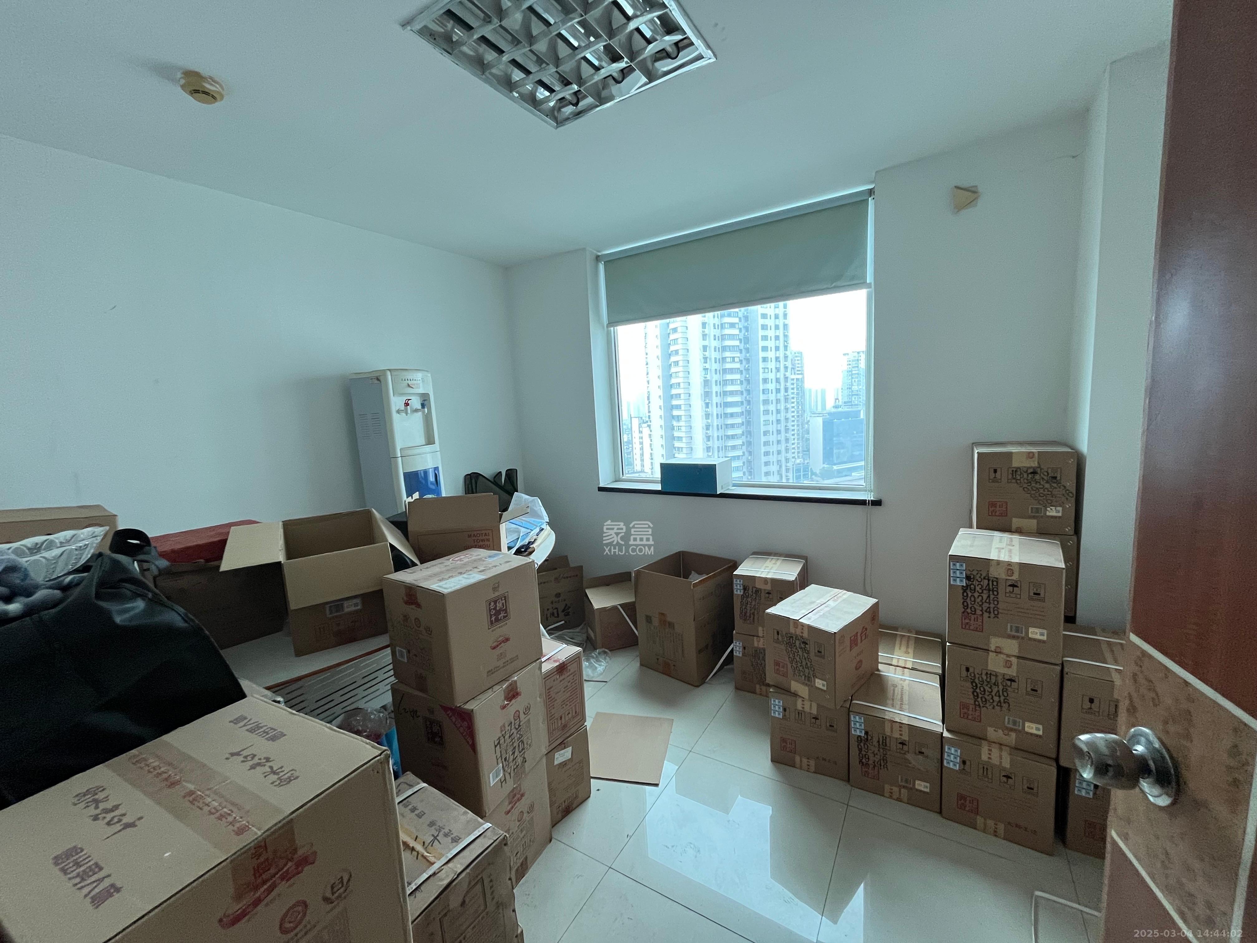 佳天国际新城 1室2厅1卫 2500.0元/月 佳天国际新城 1室2厅1卫 2500.0元/月室内图