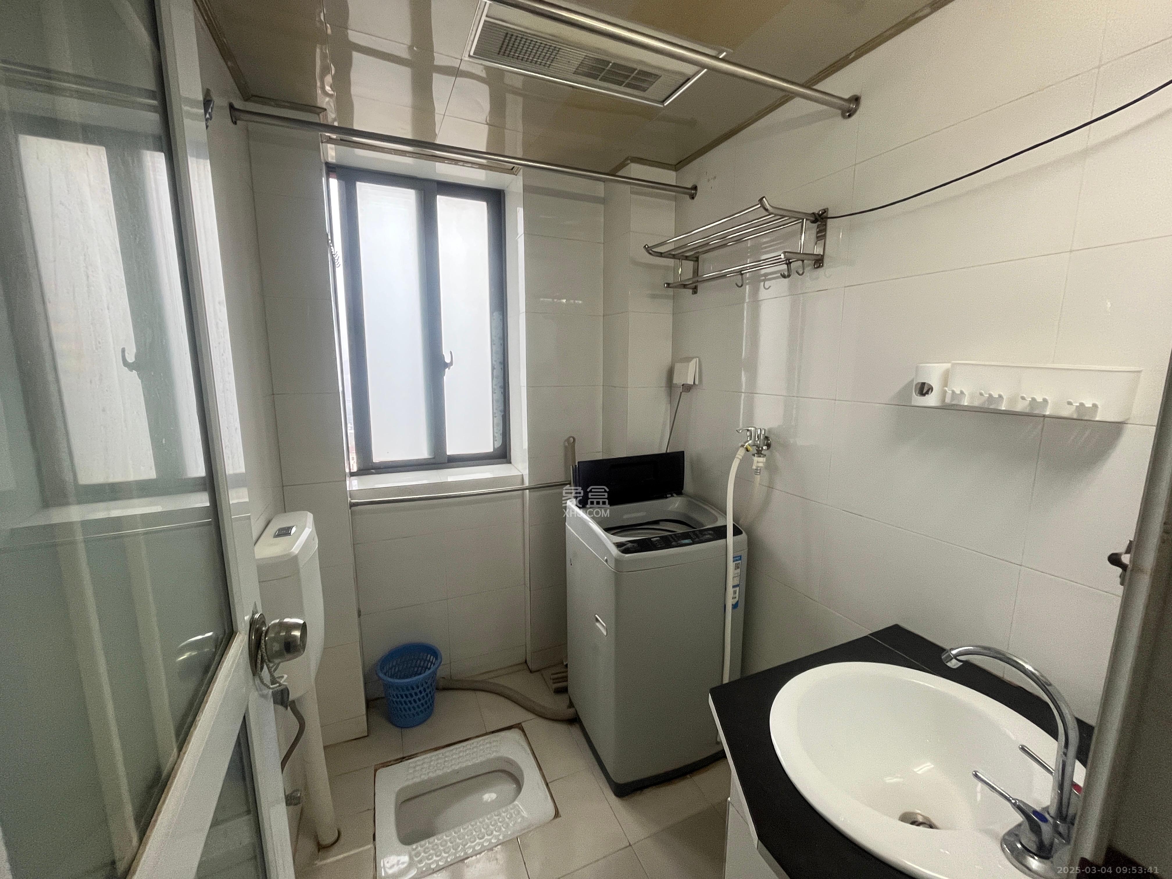 上海城小区  2室1厅1卫   1450.00元/月室内图