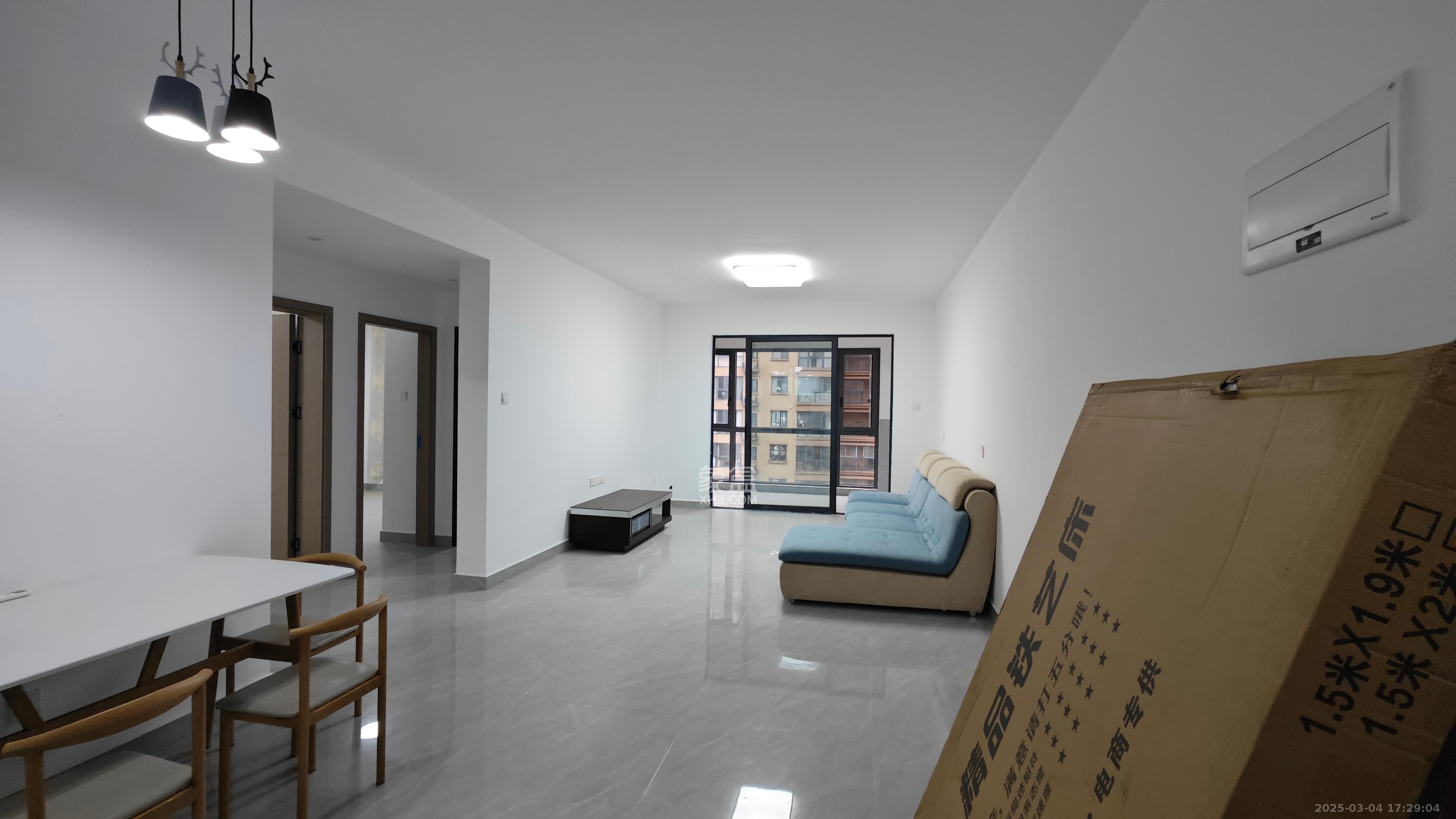 中建嘉和城 3室2厅1卫 2200.0元/月 中建嘉和城 3室2厅1卫 2200.0元/月室内图