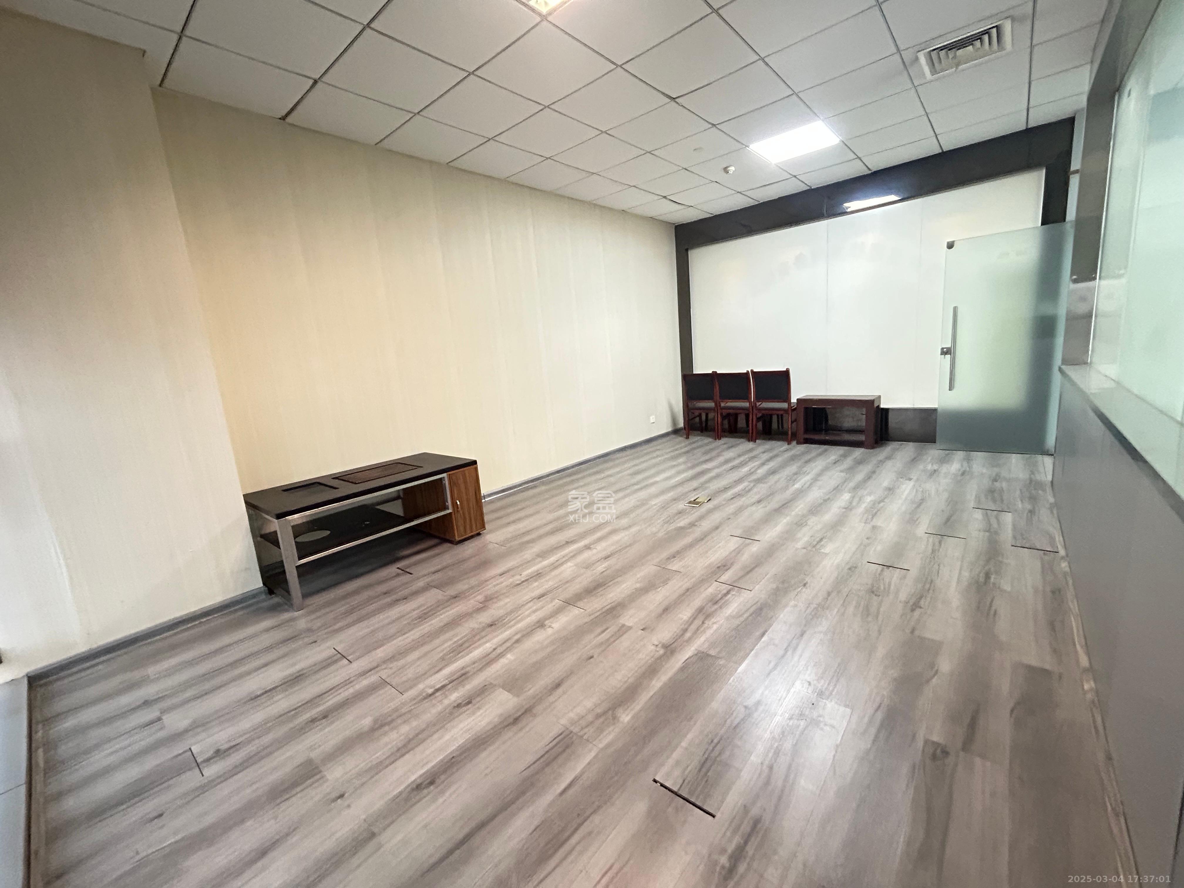 绿地中央广场   171.0㎡      8000.0元/月室内图