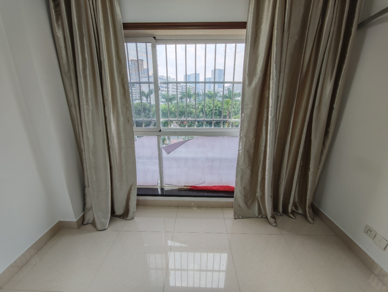 海市盛楼 3室2厅1卫 2600.0元/月 海市盛楼 3室2厅1卫 2600.0元/月室内图