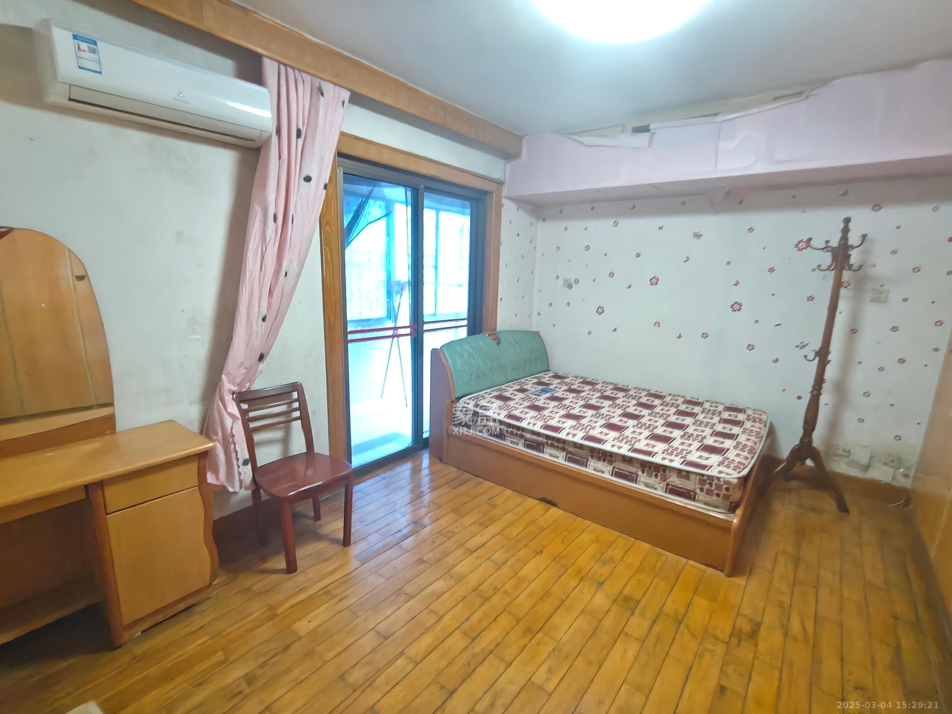 长沙市自来水公司住宅小区(白沙路119号) 2室1厅1卫 2100.0元/月 长沙市自来水公司住宅小区(白沙路119号) 2室1厅1卫 2100.0元/月室内图