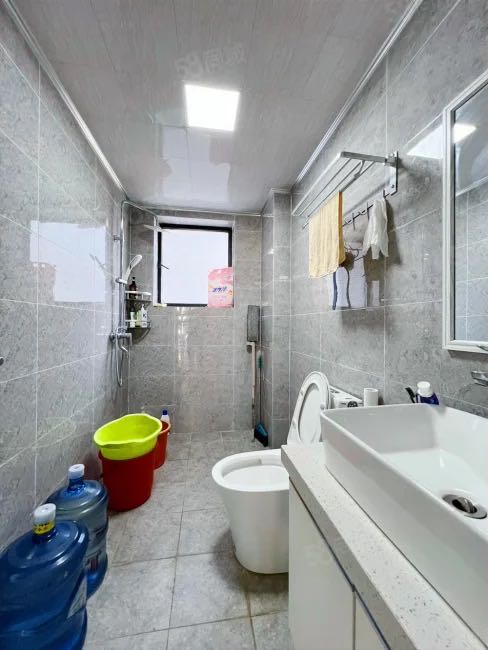 港岛花园  2室2厅1卫   2500.00元/月室内图