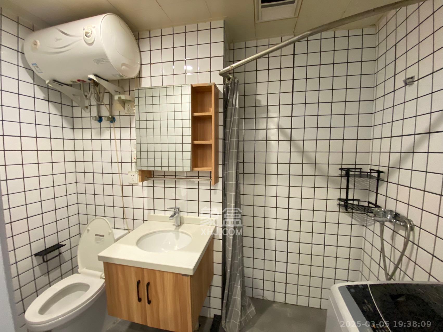 欧莱雅郡 1室1厅1卫 1300.0元/月 欧莱雅郡 1室1厅1卫 1300.0元/月室内图