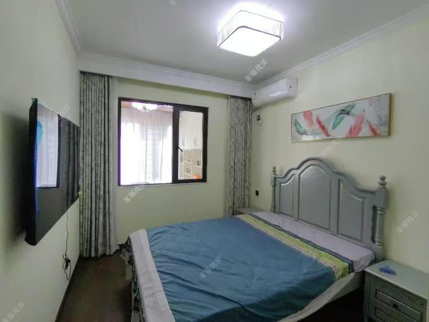 鑫湘悦璟台 4室2厅2卫 89.8万 鑫湘悦璟台 4室2厅2卫 89.8万客厅