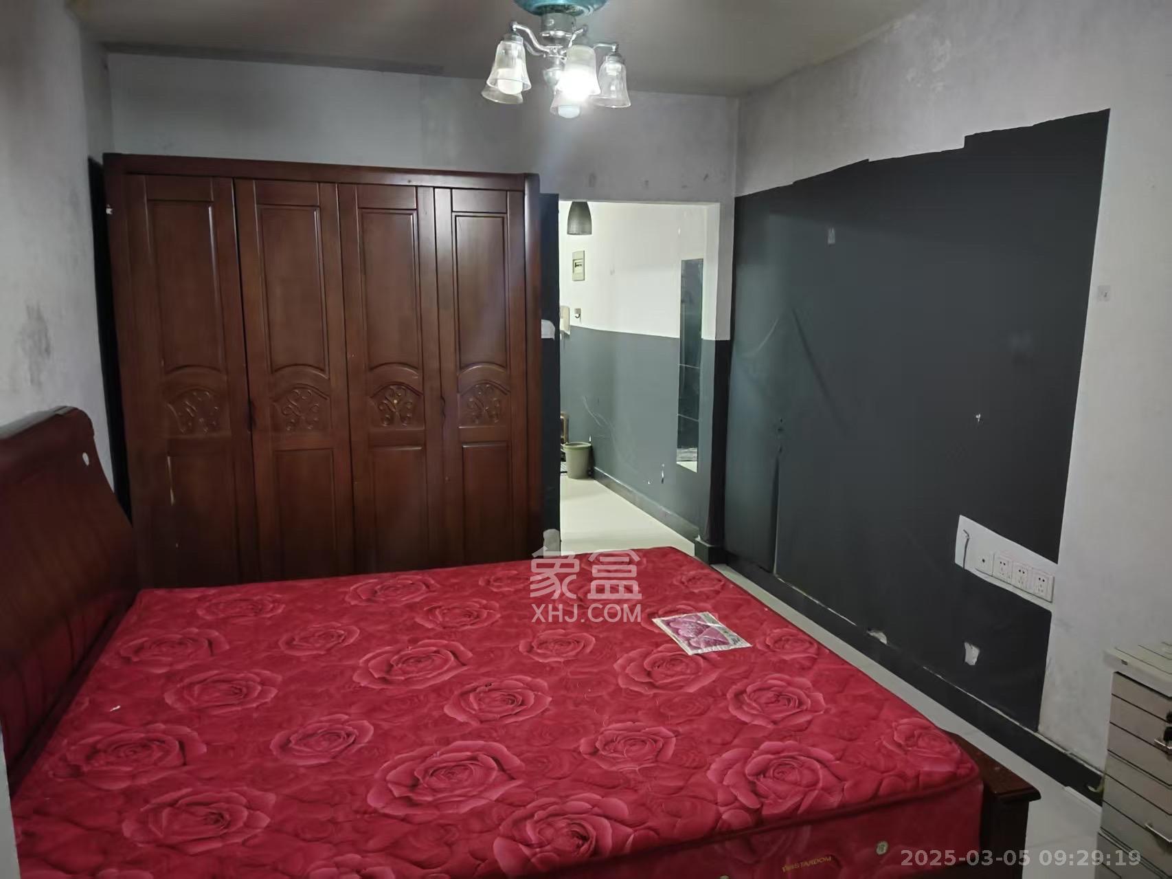 玛依拉山庄 1室1厅1卫 1500.0元/月 玛依拉山庄 1室1厅1卫 1500.0元/月室内图