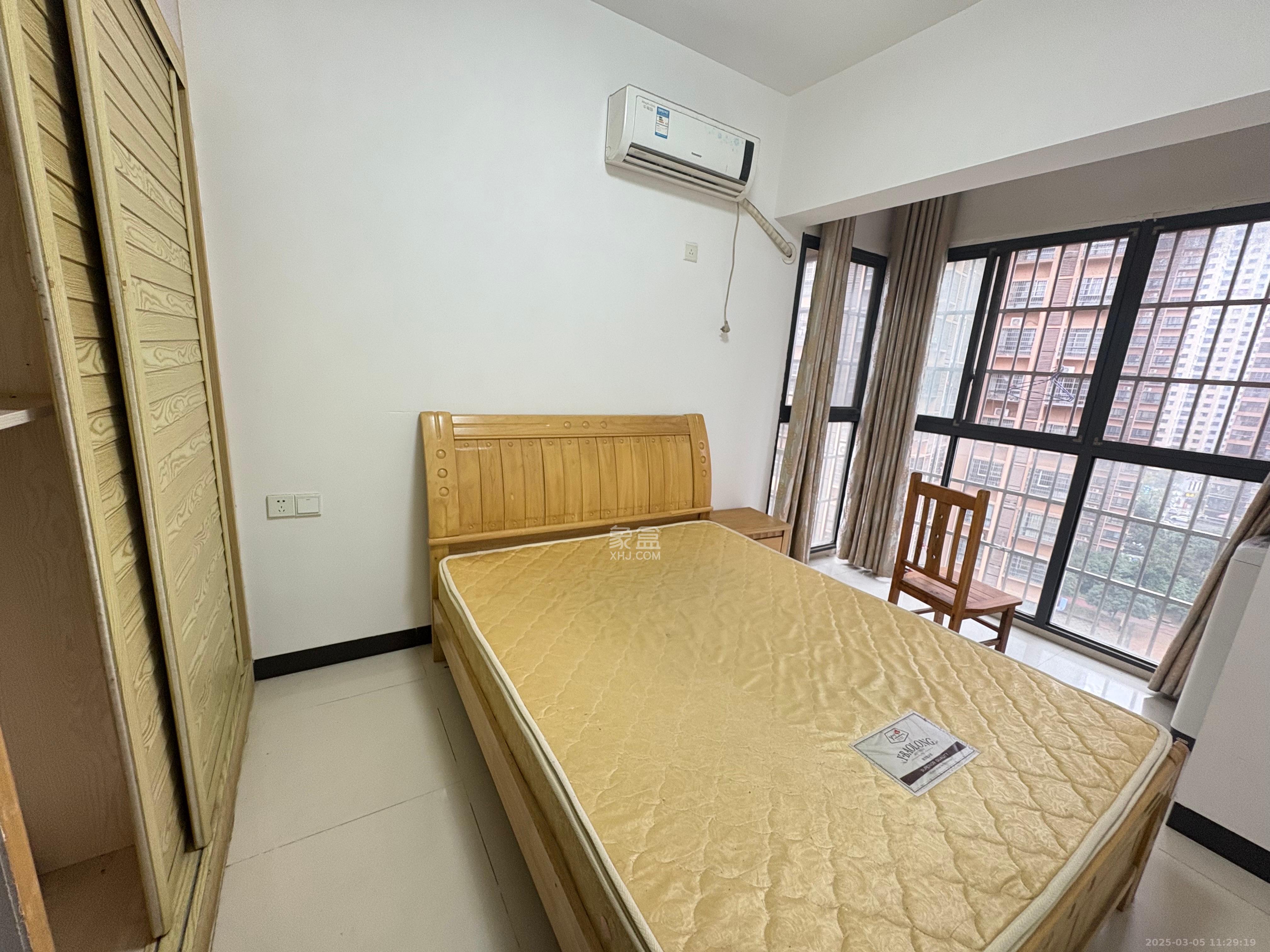 家和苑(原梅溪湖保障性住房一期) 4室4厅1卫 2600.0元/月 家和苑(原梅溪湖保障性住房一期) 4室4厅1卫 2600.0元/月室内图