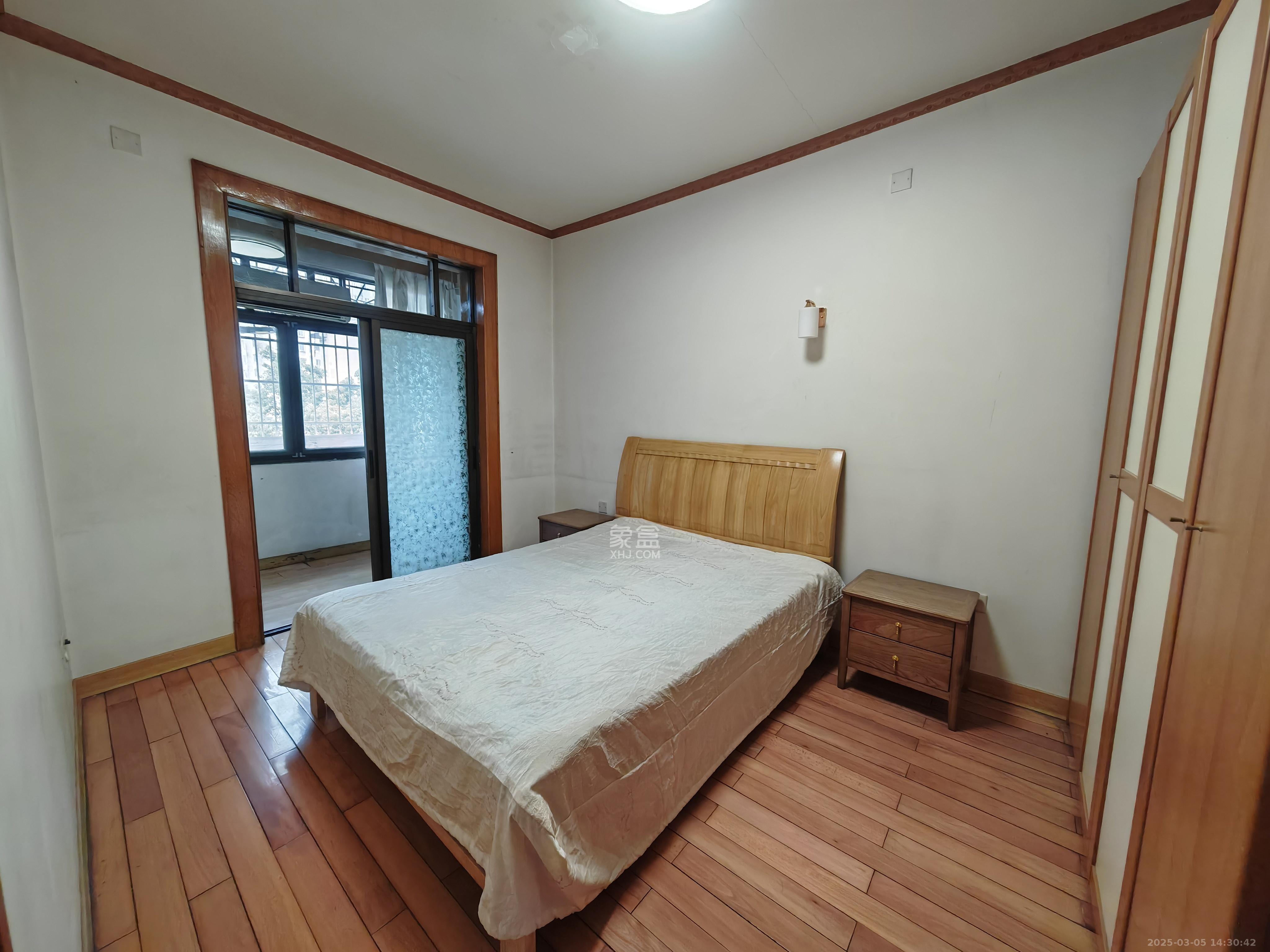 湘农桥社区 3室2厅1卫 3000.0元/月 湘农桥社区 3室2厅1卫 3000.0元/月室内图