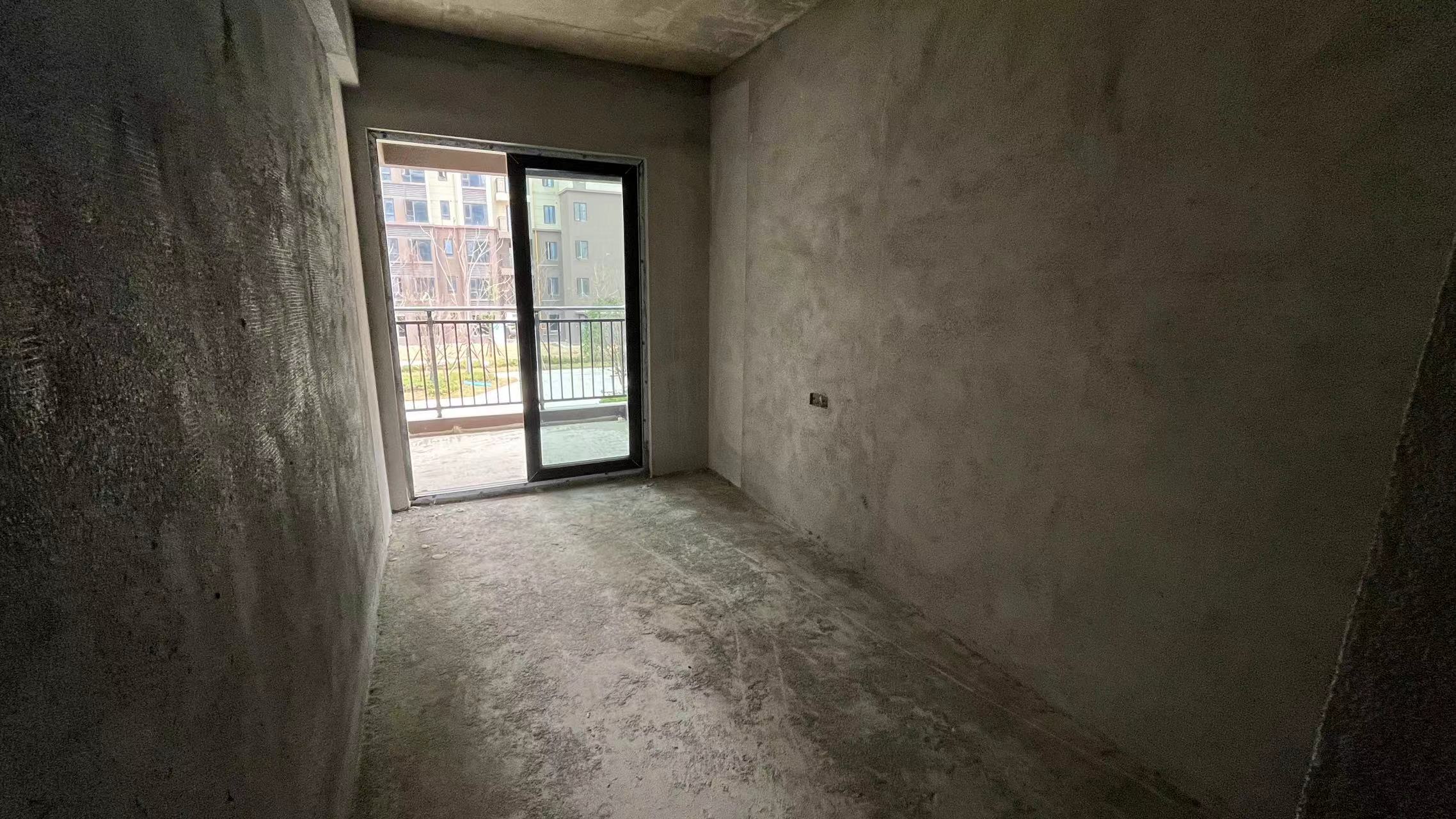 碧桂园华府(碧桂园五期)  5室2厅3卫    122.5万 碧桂园华府(碧桂园五期)  5室2厅3卫    122.5万室内图