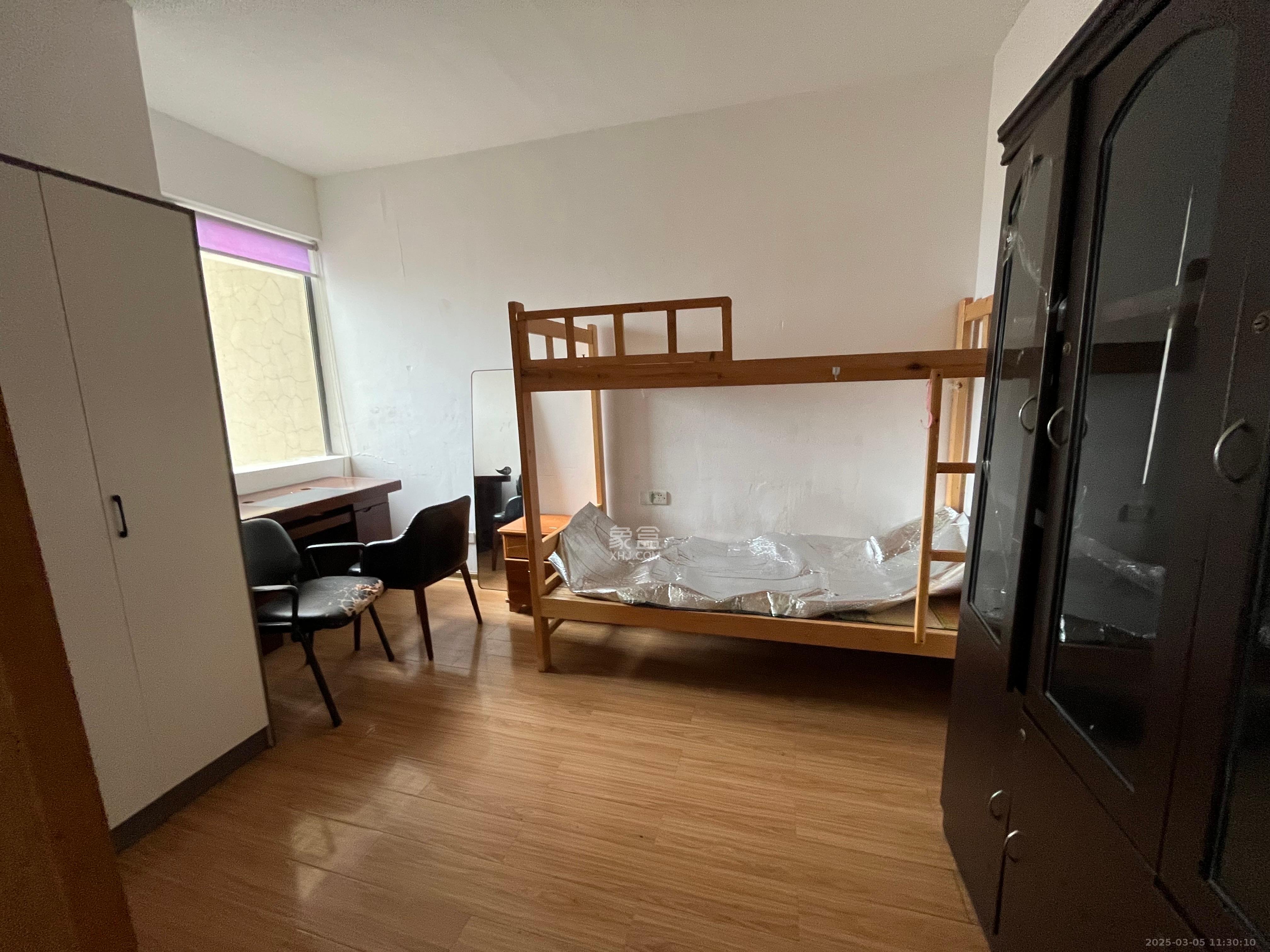 卓越蔚蓝海岸二期 2室2厅1卫 1800.0元/月 卓越蔚蓝海岸二期 2室2厅1卫 1800.0元/月室内图