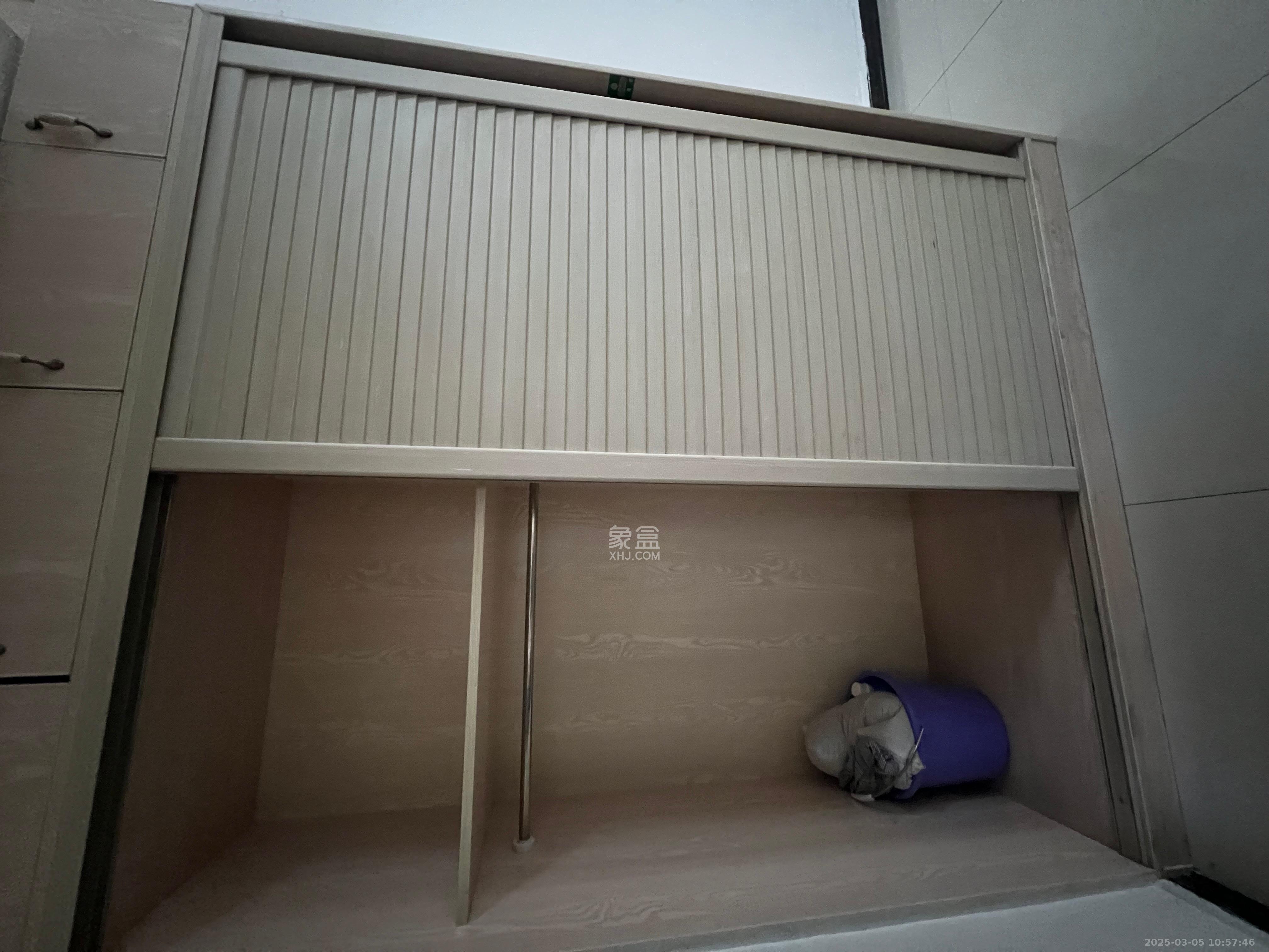 悦湖山  3室2厅1卫   2180.00元/月室内图