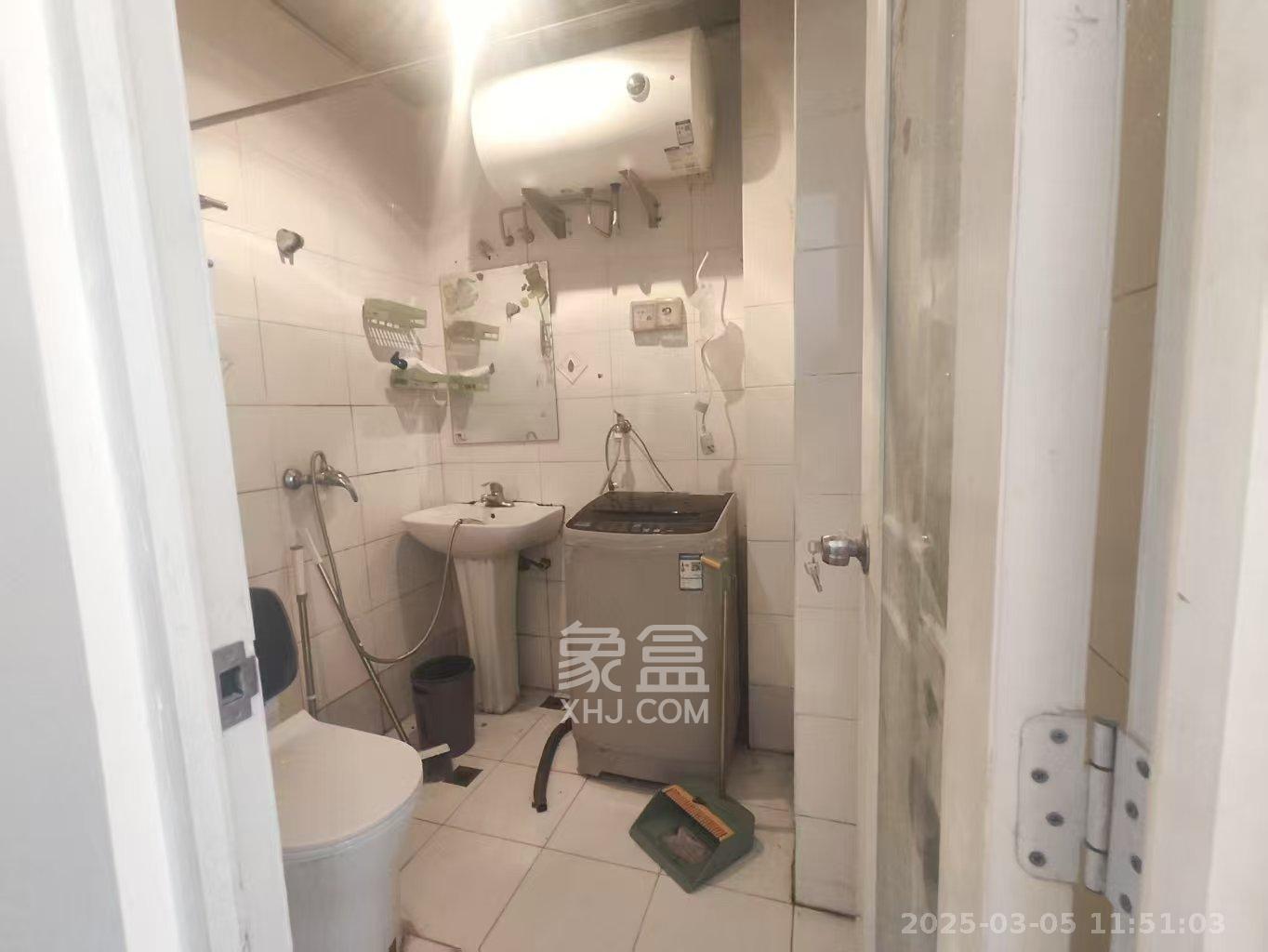 自由.com（自由大厦）  1室1厅1卫   1300.00元/月室内图
