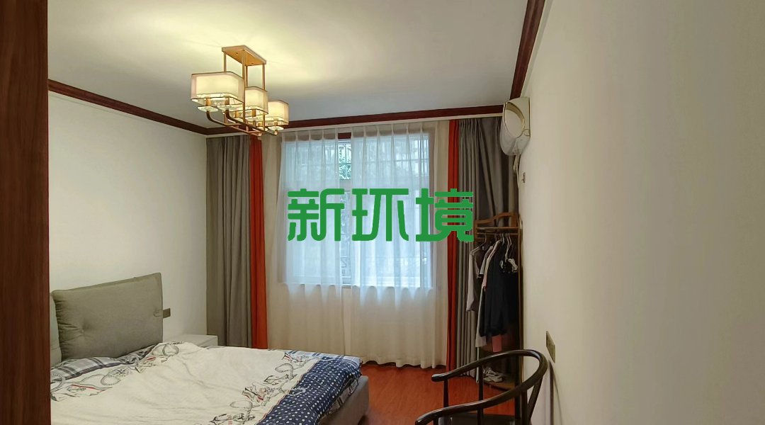 天健佳苑  3室2厅2卫   83.00万客厅