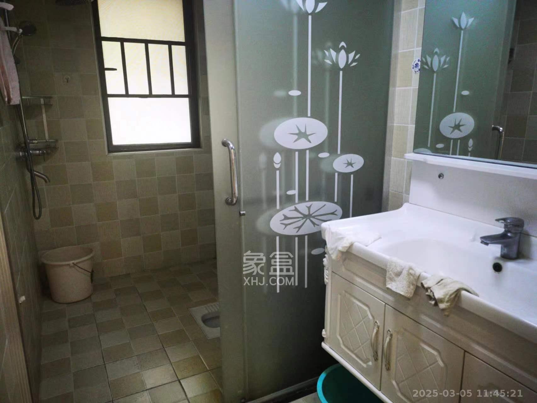 中建芙蓉嘉苑 3室2厅2卫 2700.0元/月 中建芙蓉嘉苑 3室2厅2卫 2700.0元/月室内图