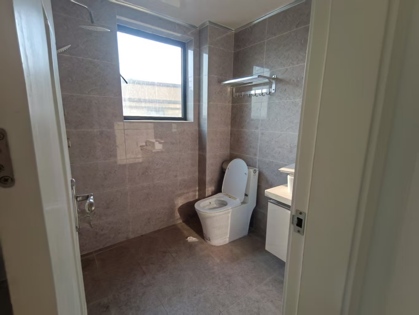 港岛花园 3室2厅2卫 235.0万 港岛花园 3室2厅2卫 235.0万室内图