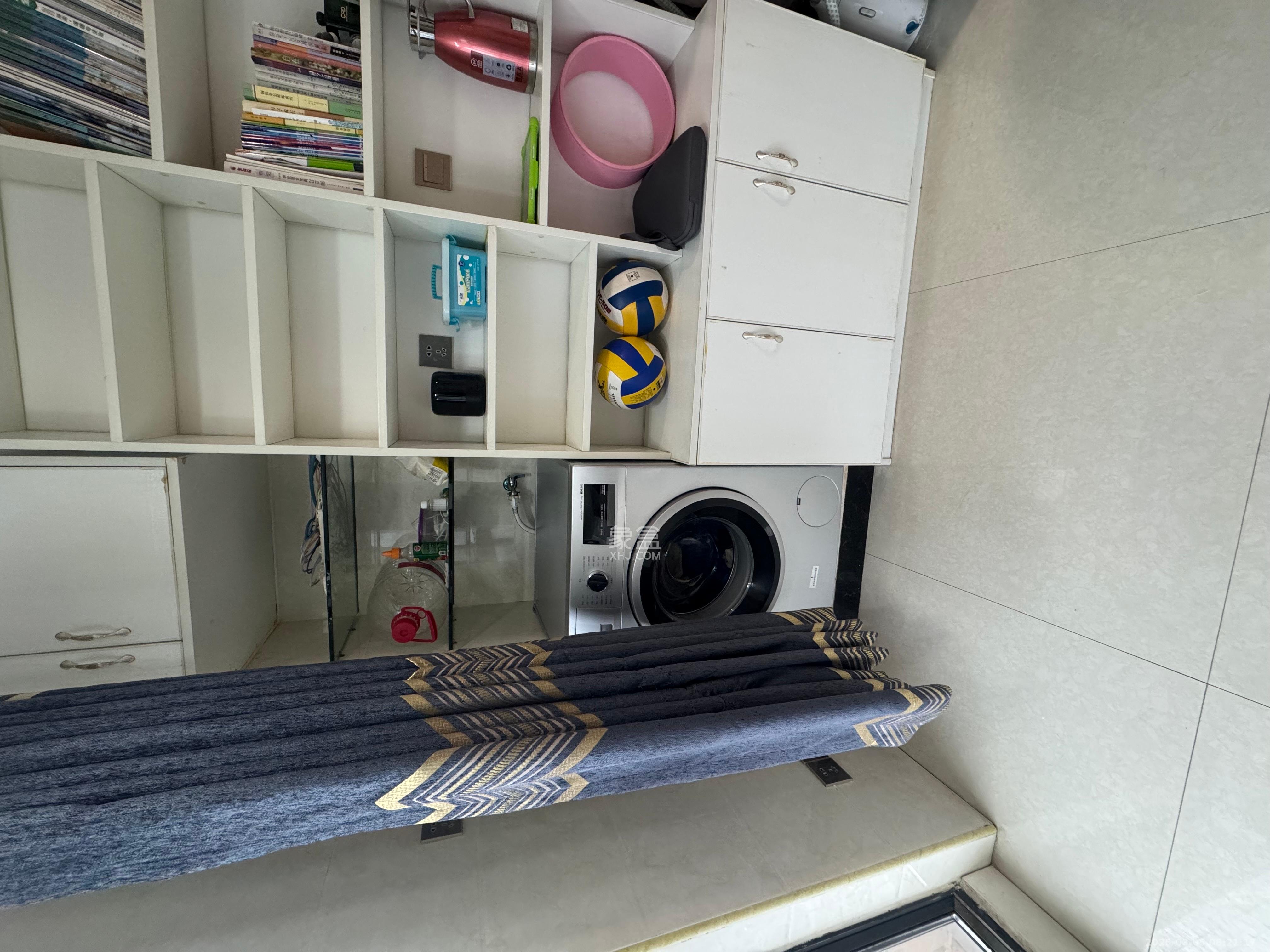 山水湾  1室1厅1卫   1600.00元/月室内图