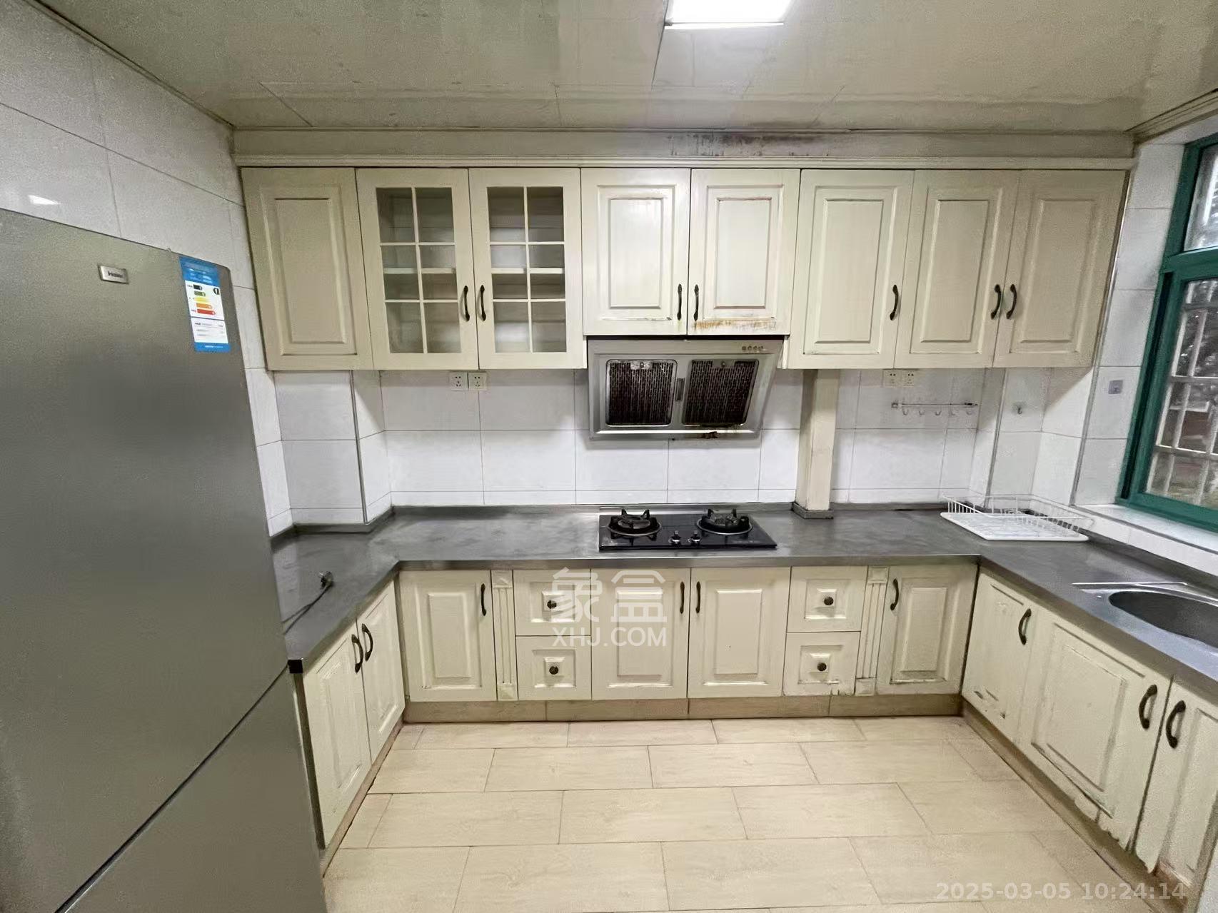 白沙世纪佳园 3室2厅2卫 2600.0元/月 白沙世纪佳园 3室2厅2卫 2600.0元/月室内图