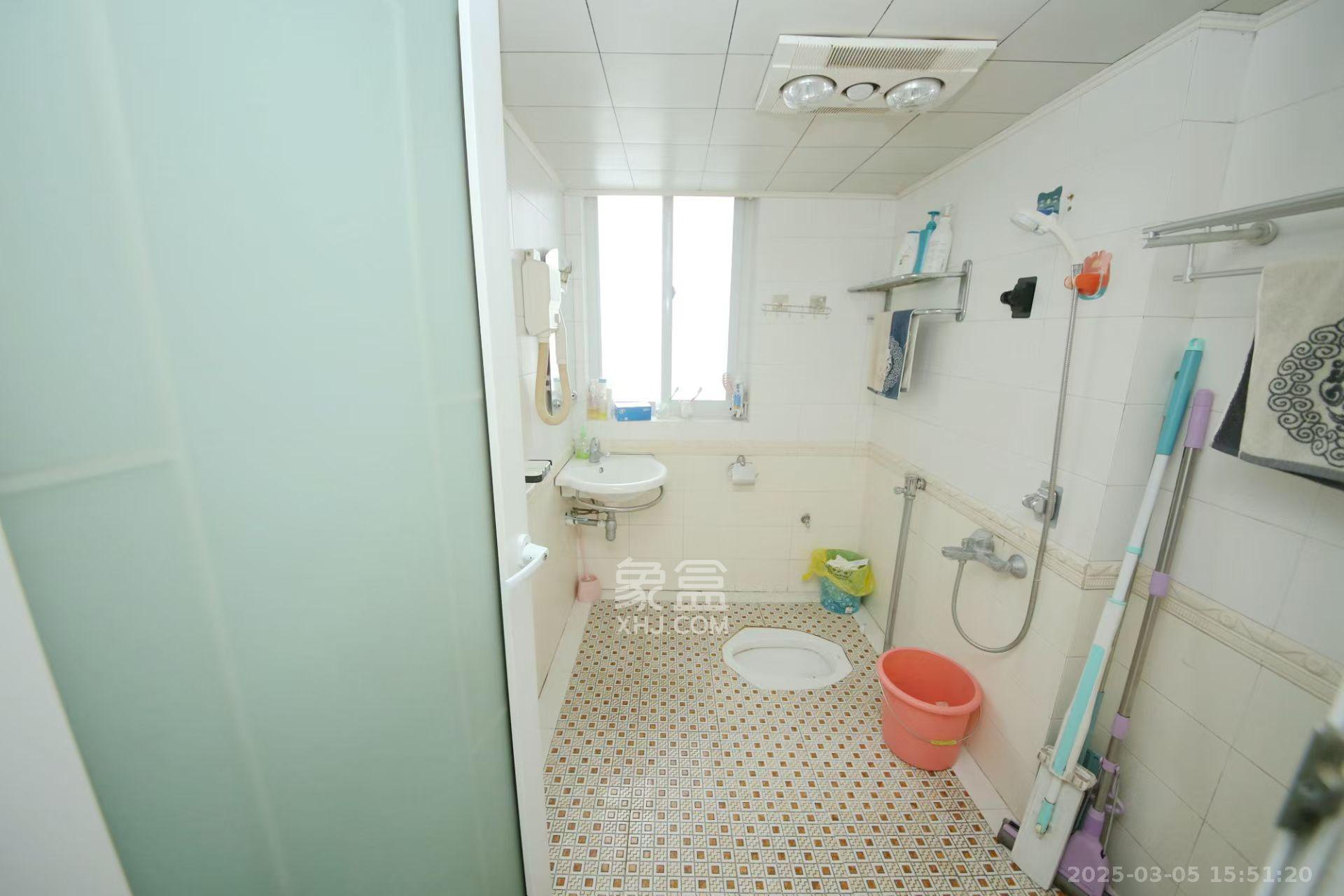 省委统战部宿舍  4室2厅2卫    4900.0元/月 省委统战部宿舍  4室2厅2卫    4900.0元/月室内图