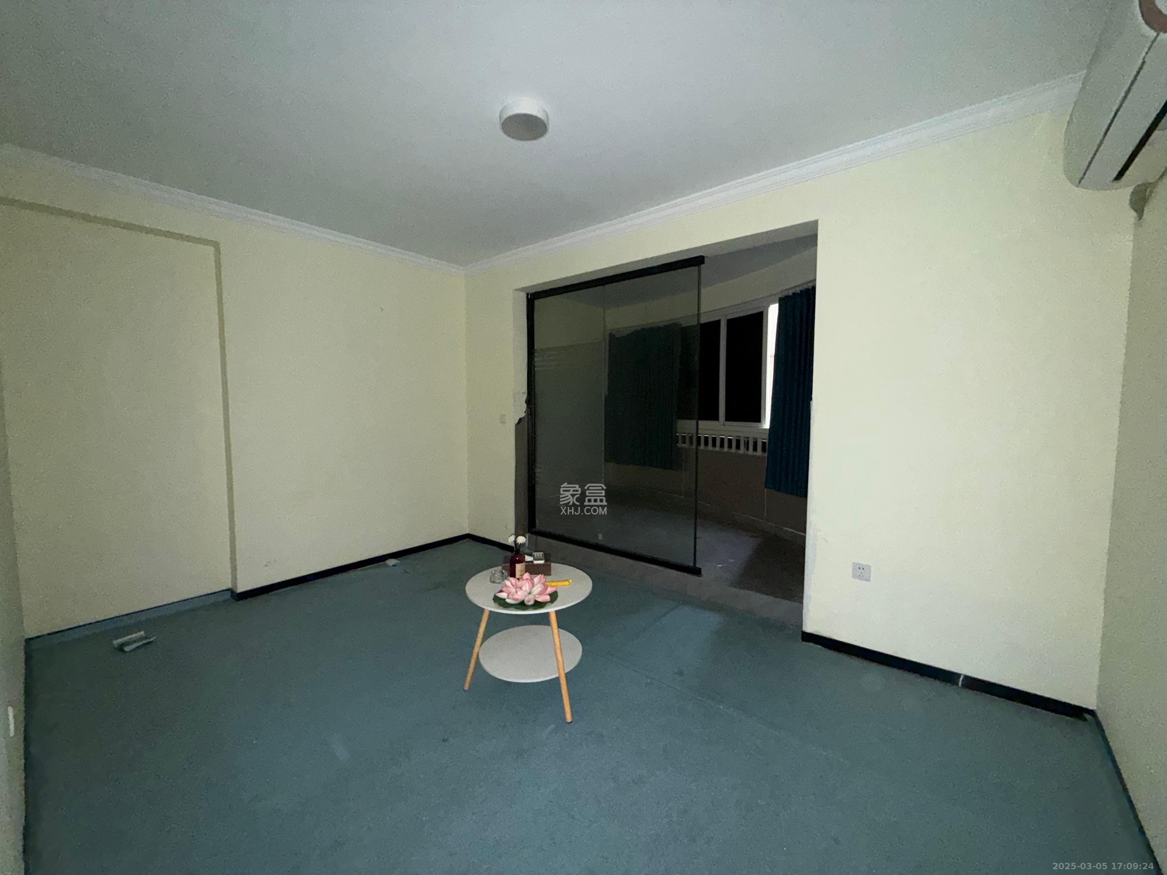 晶华美地  5室2厅3卫   3200.00元/月室内图