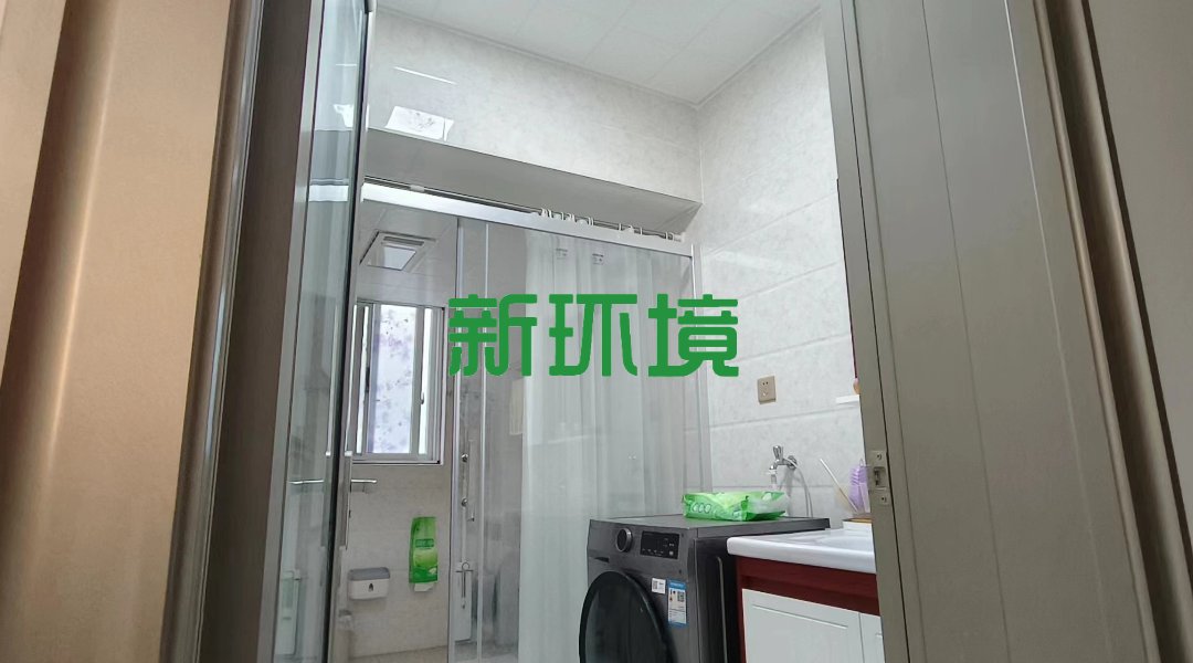 天健佳苑  3室2厅2卫   83.00万客厅