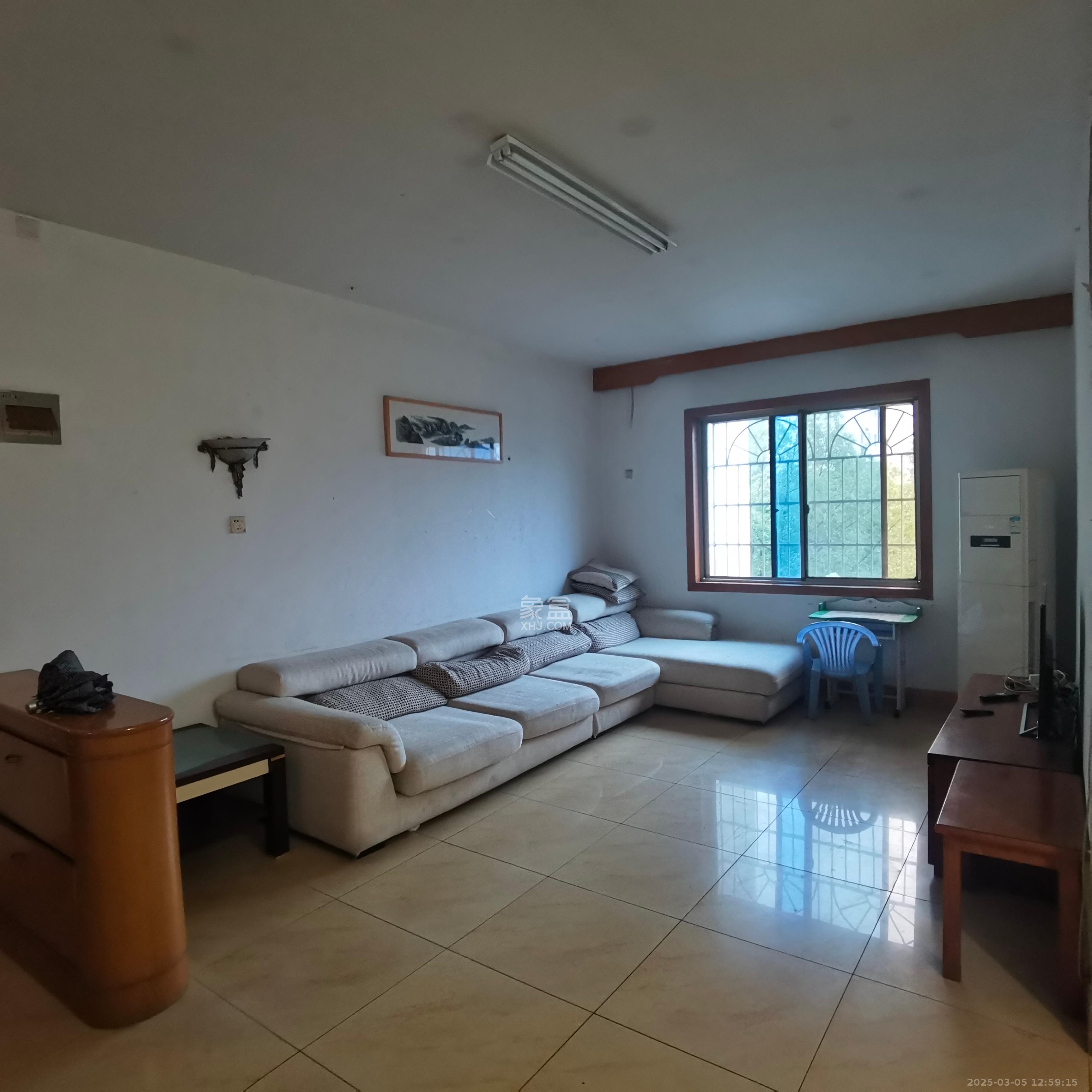 安全厅宿舍阳光小区(湘湖渔场阳光小区) 3室2厅1卫 2500.0元/月 安全厅宿舍阳光小区(湘湖渔场阳光小区) 3室2厅1卫 2500.0元/月室内图