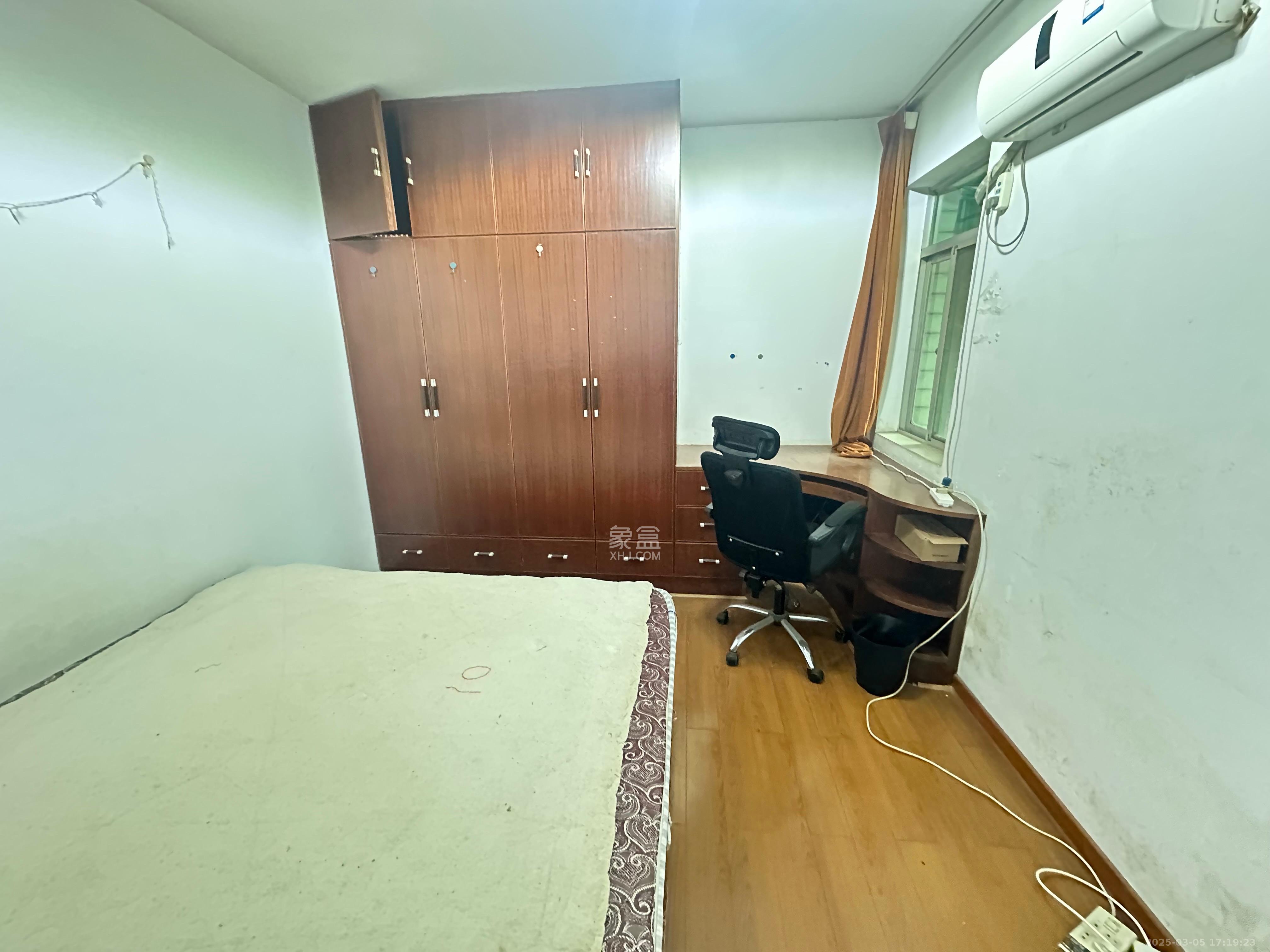 银晟花园 3室2厅2卫 2300.0元/月 银晟花园 3室2厅2卫 2300.0元/月室内图