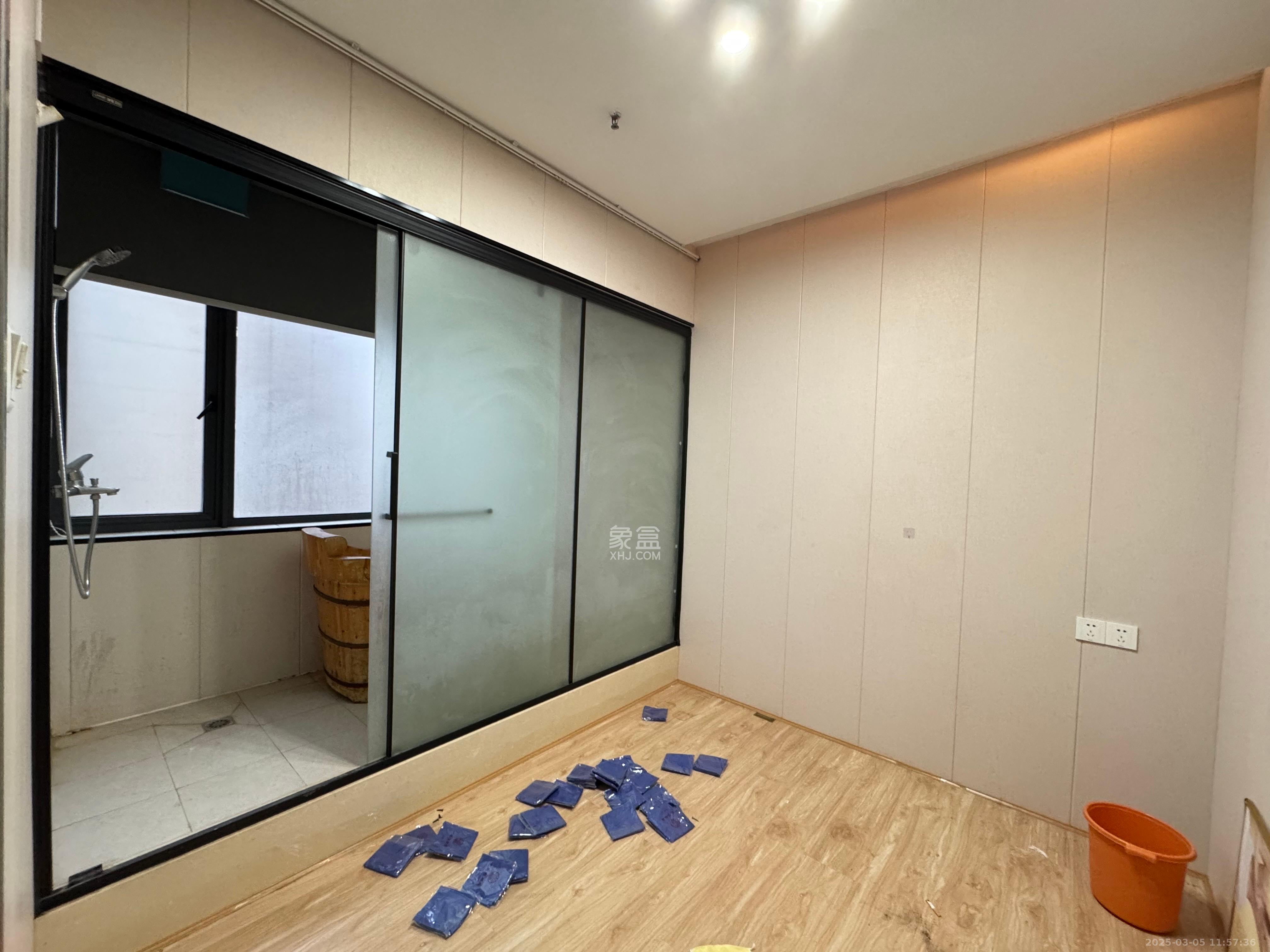 叠彩兰亭 1室2厅1卫 2700.0元/月 叠彩兰亭 1室2厅1卫 2700.0元/月室内图