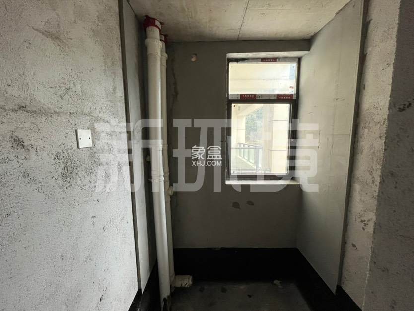 福天中央公馆 3室2厅2卫 85.8万 福天中央公馆 3室2厅2卫 85.8万客厅