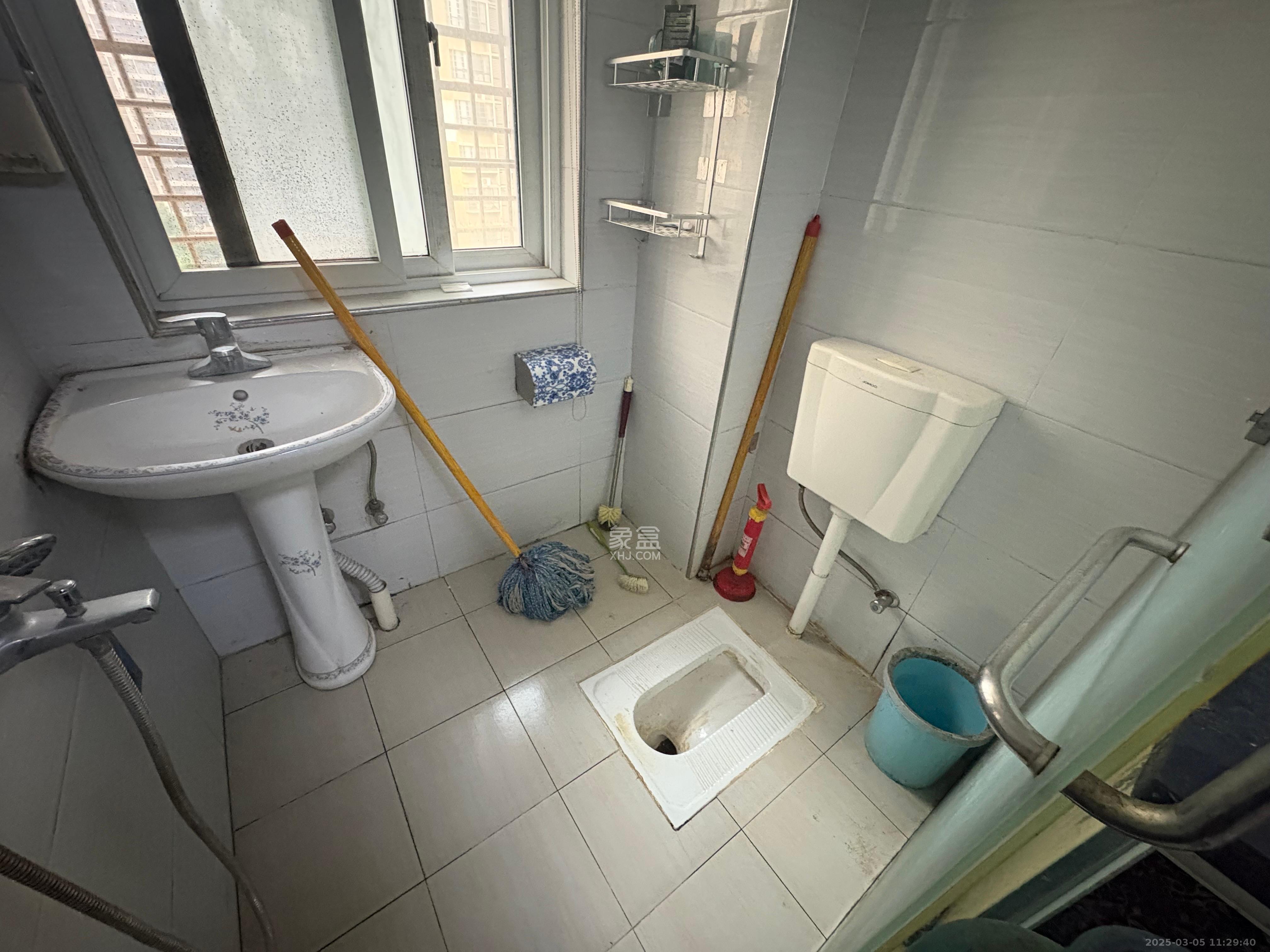 家和苑(原梅溪湖保障性住房一期) 4室4厅1卫 2600.0元/月 家和苑(原梅溪湖保障性住房一期) 4室4厅1卫 2600.0元/月室内图