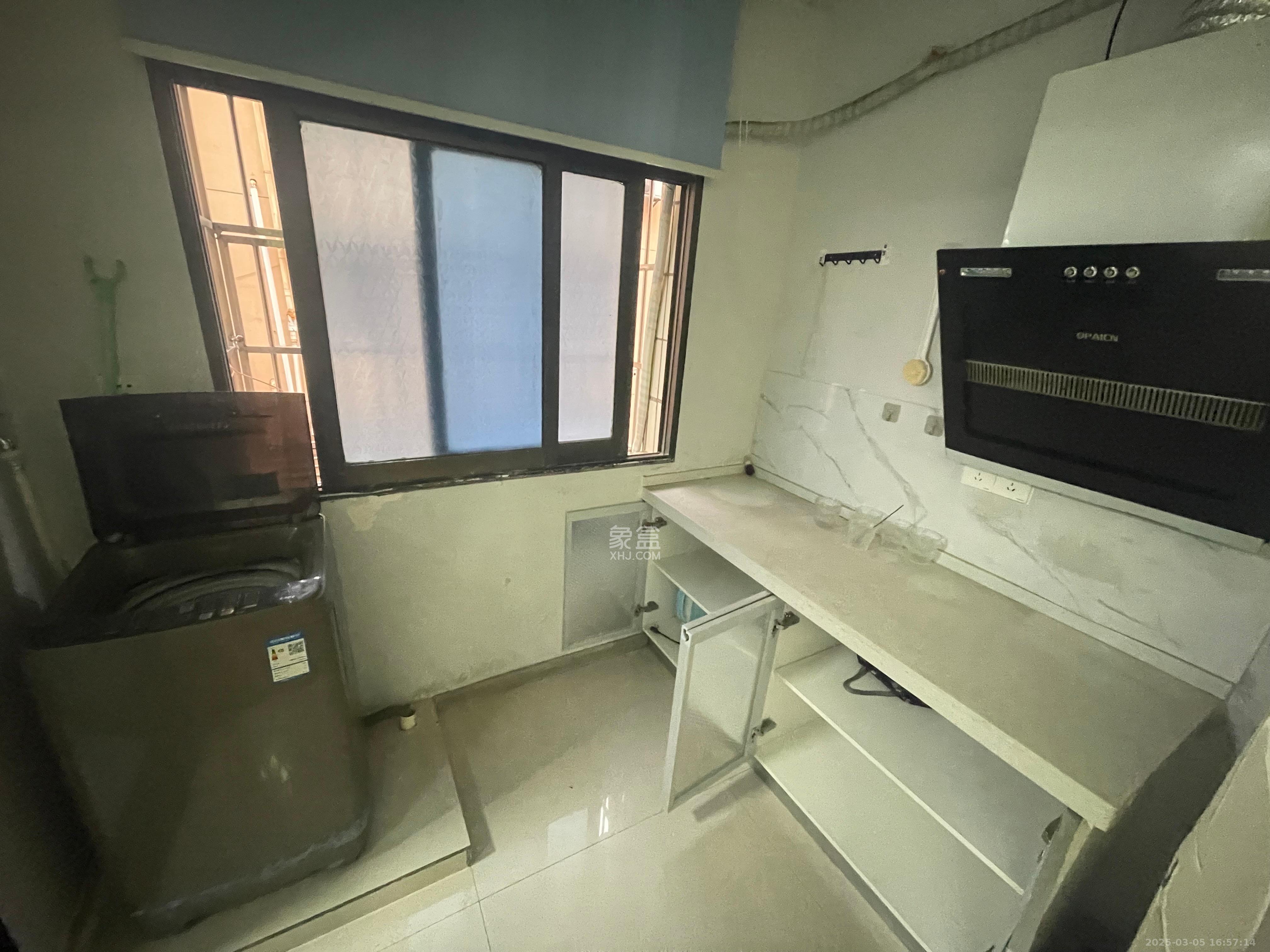 汽车西站商贸城(河西望城坡) 1室1厅1卫 1200.0元/月 汽车西站商贸城(河西望城坡) 1室1厅1卫 1200.0元/月室内图