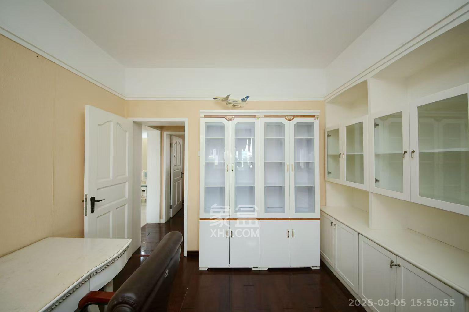 省委统战部宿舍  4室2厅2卫    4900.0元/月 省委统战部宿舍  4室2厅2卫    4900.0元/月室内图