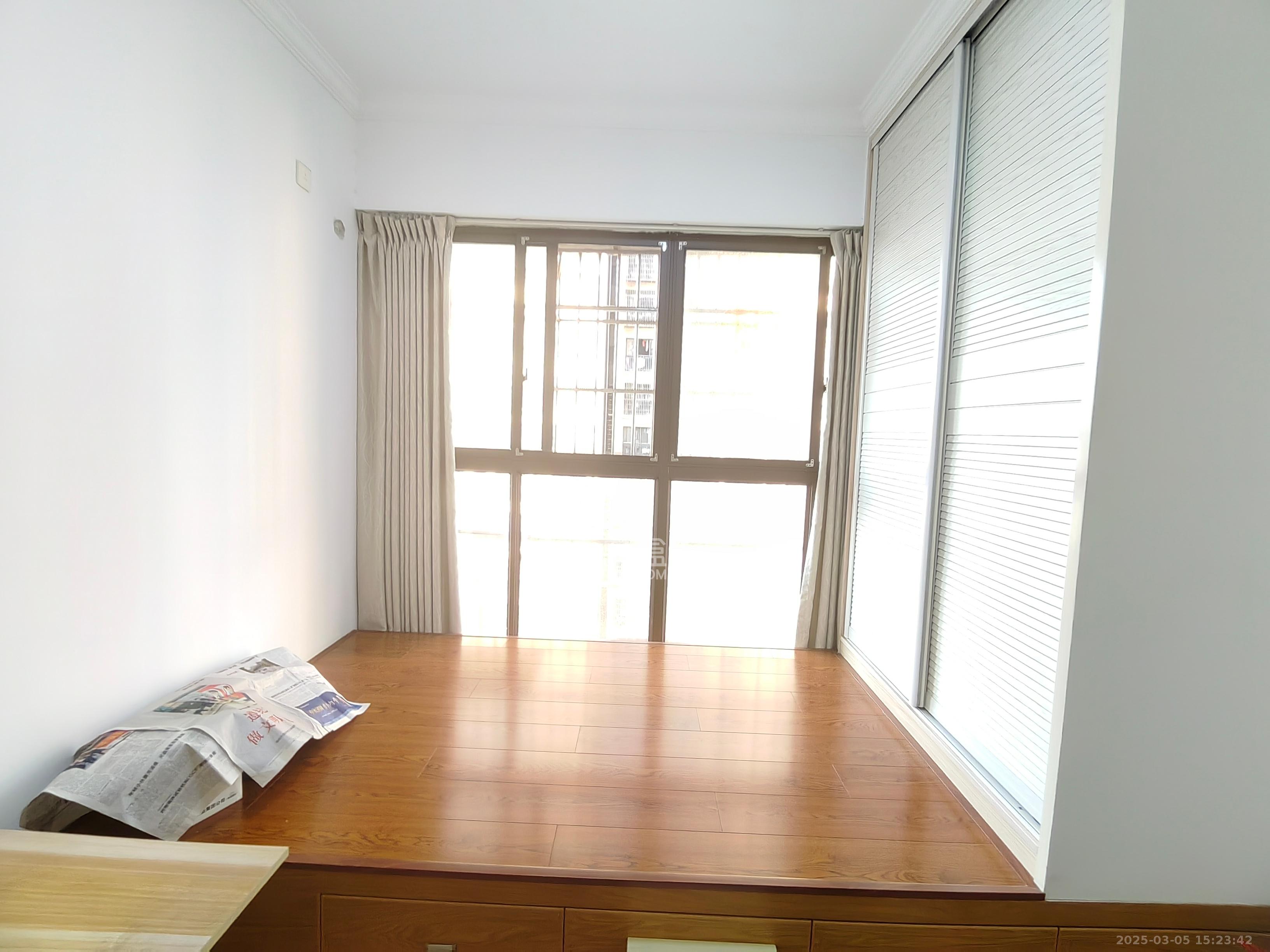 四季星城 3室1厅1卫 2000.0元/月 四季星城 3室1厅1卫 2000.0元/月室内图