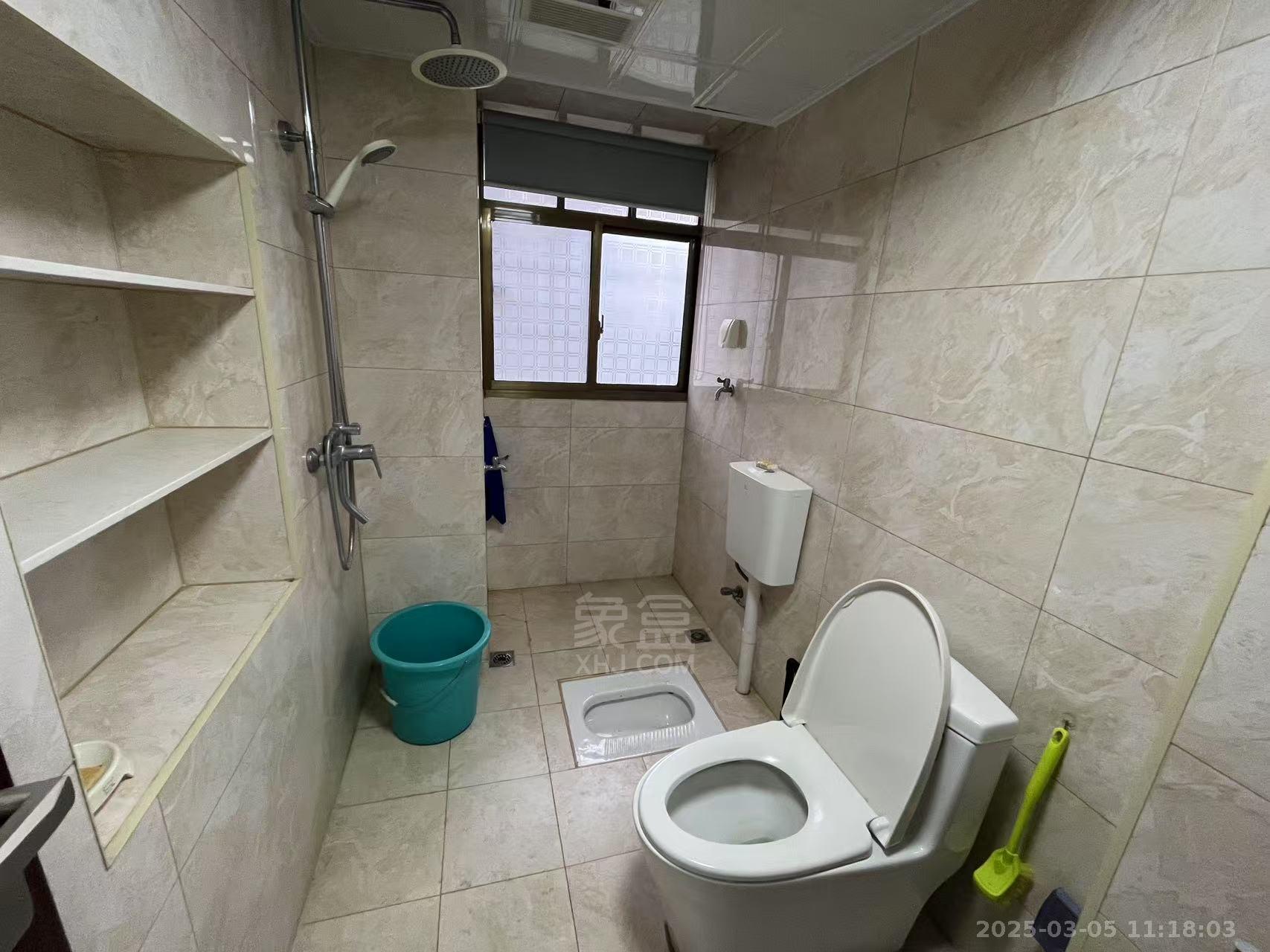 市委宿舍神龙小区 3室2厅1卫 2200.0元/月 市委宿舍神龙小区 3室2厅1卫 2200.0元/月室内图