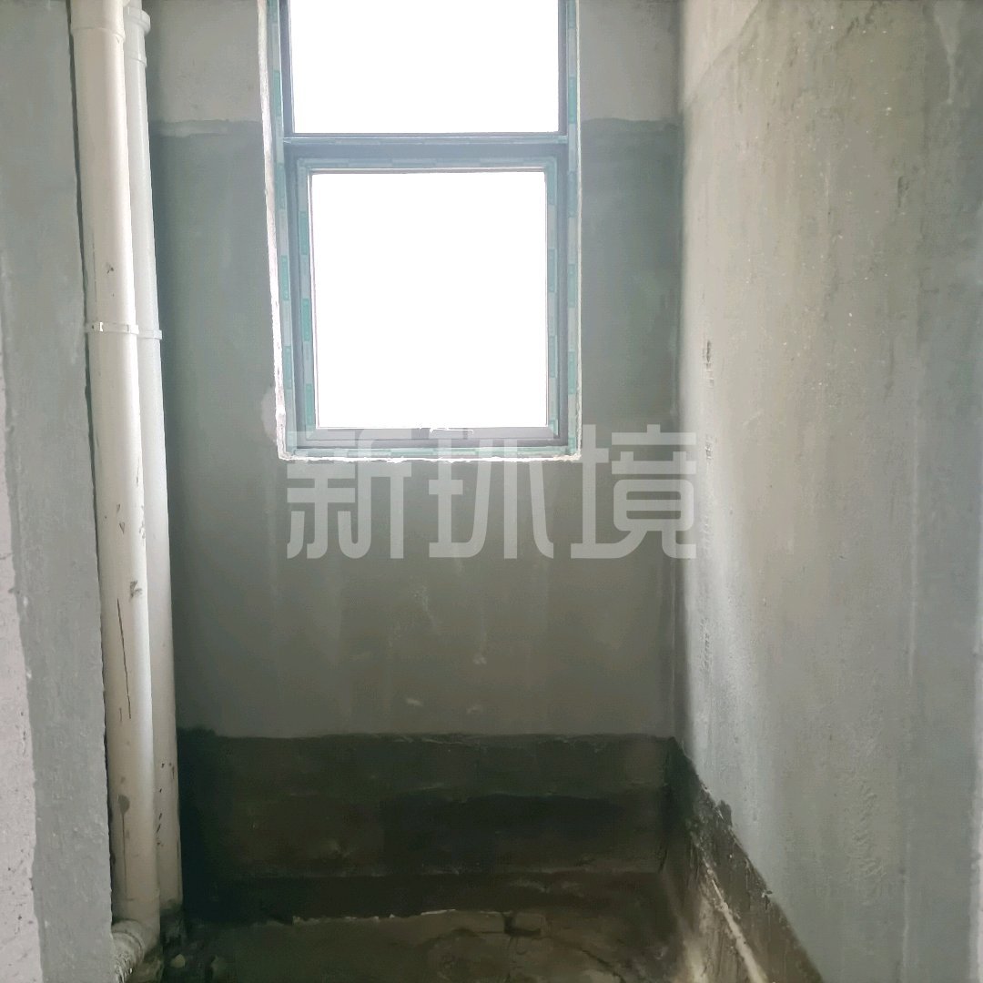 山水印象澜庭  3室2厅2卫   115.00万客厅