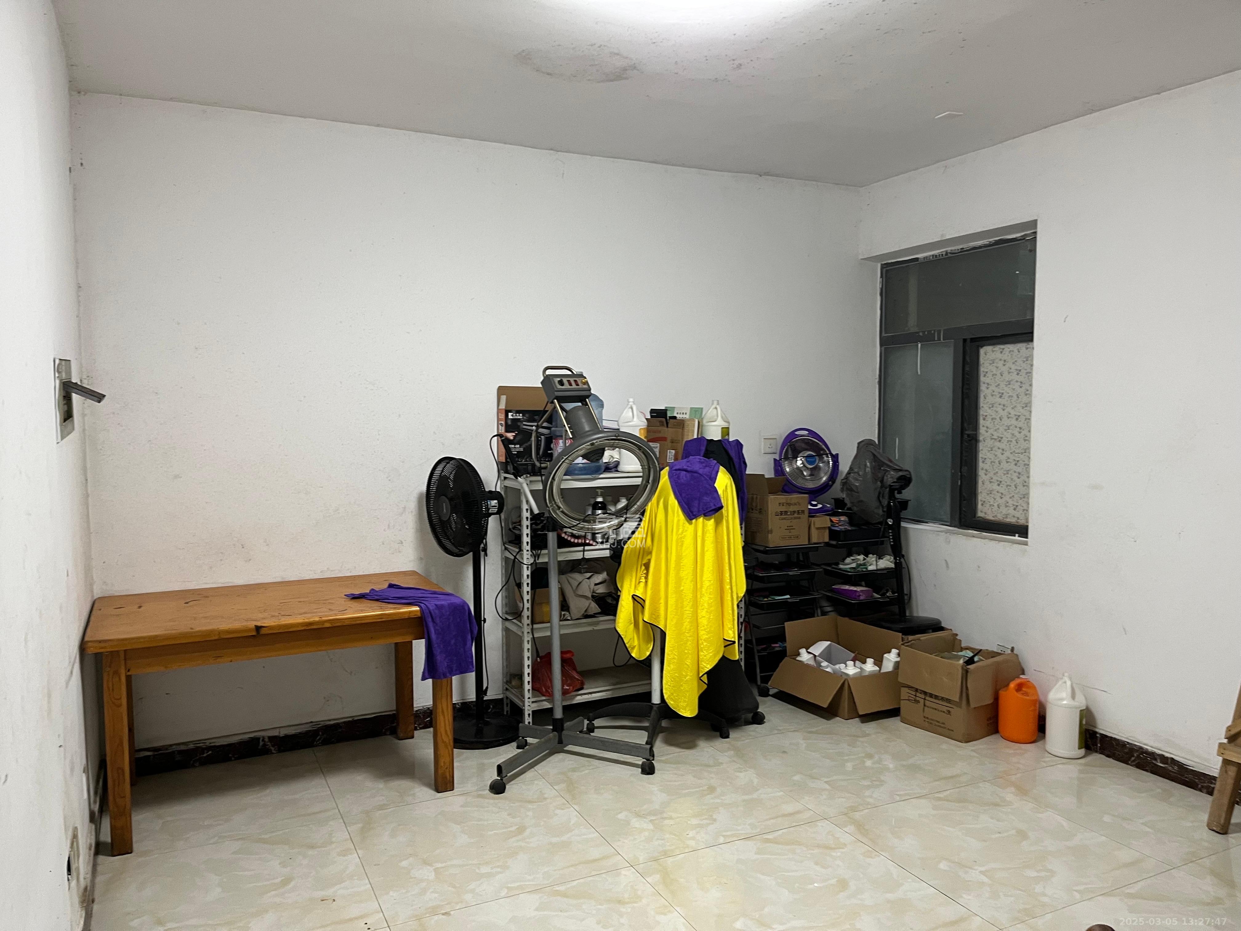 茶山馨苑 1室1厅1卫 1200.0元/月 茶山馨苑 1室1厅1卫 1200.0元/月室内图