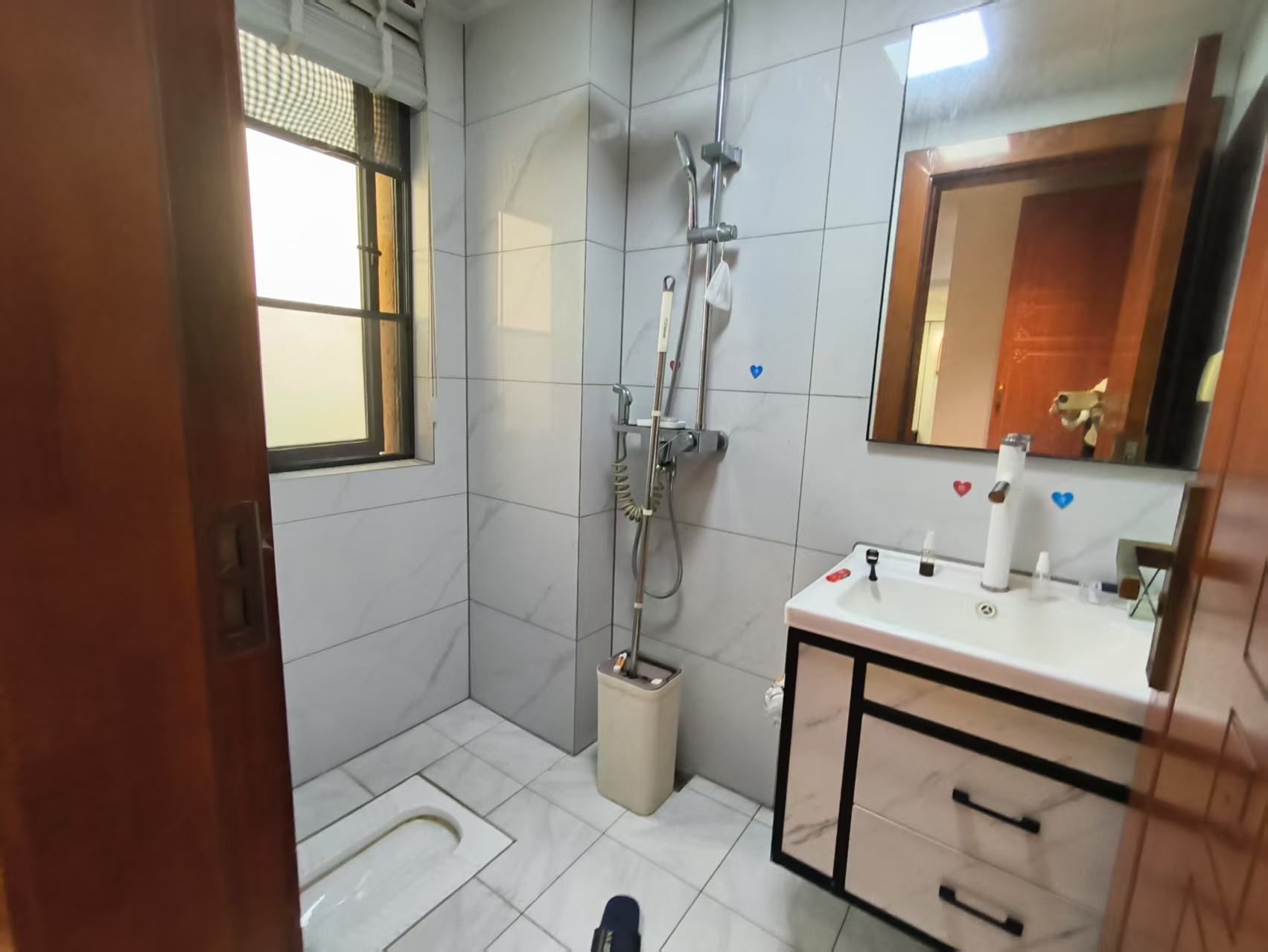 现代美居(喜盈门) 1室0厅0卫 188.0万 现代美居(喜盈门) 1室0厅0卫 188.0万客厅