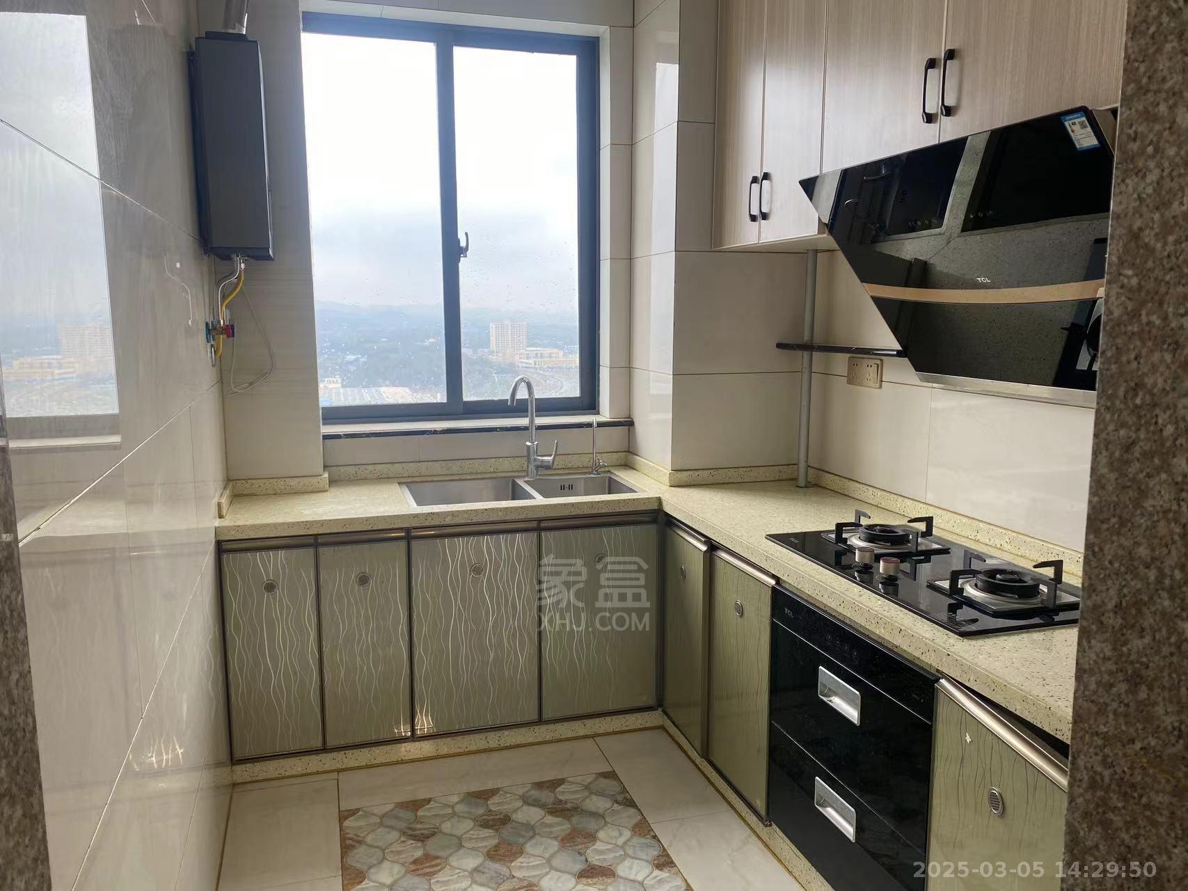 时代新城(翰林府) 3室2厅2卫 2000.0元/月 时代新城(翰林府) 3室2厅2卫 2000.0元/月室内图