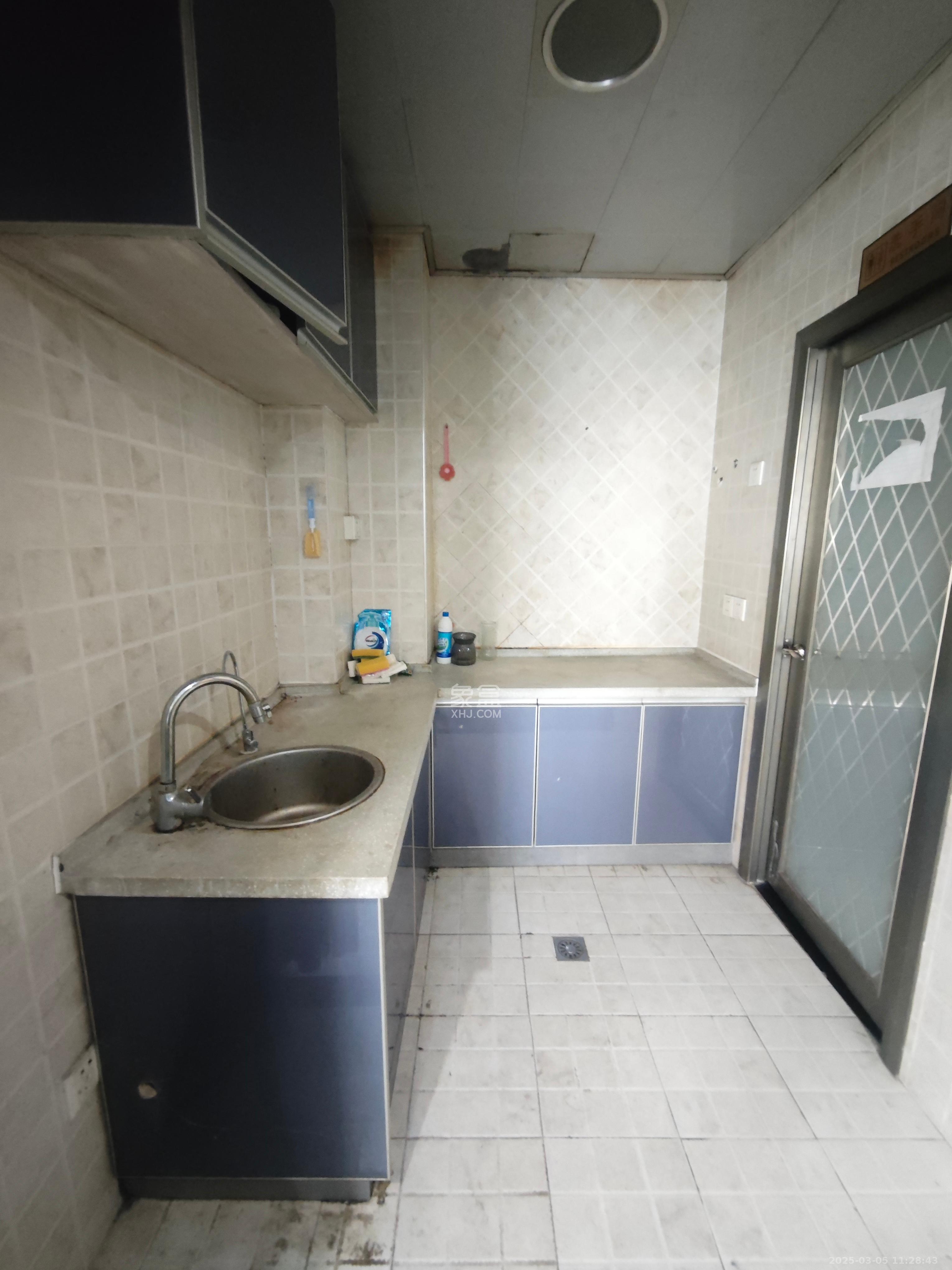 越界(天佑国际大厦)  1室1厅1卫    3600.0元/月 越界(天佑国际大厦)  1室1厅1卫    3600.0元/月室内图