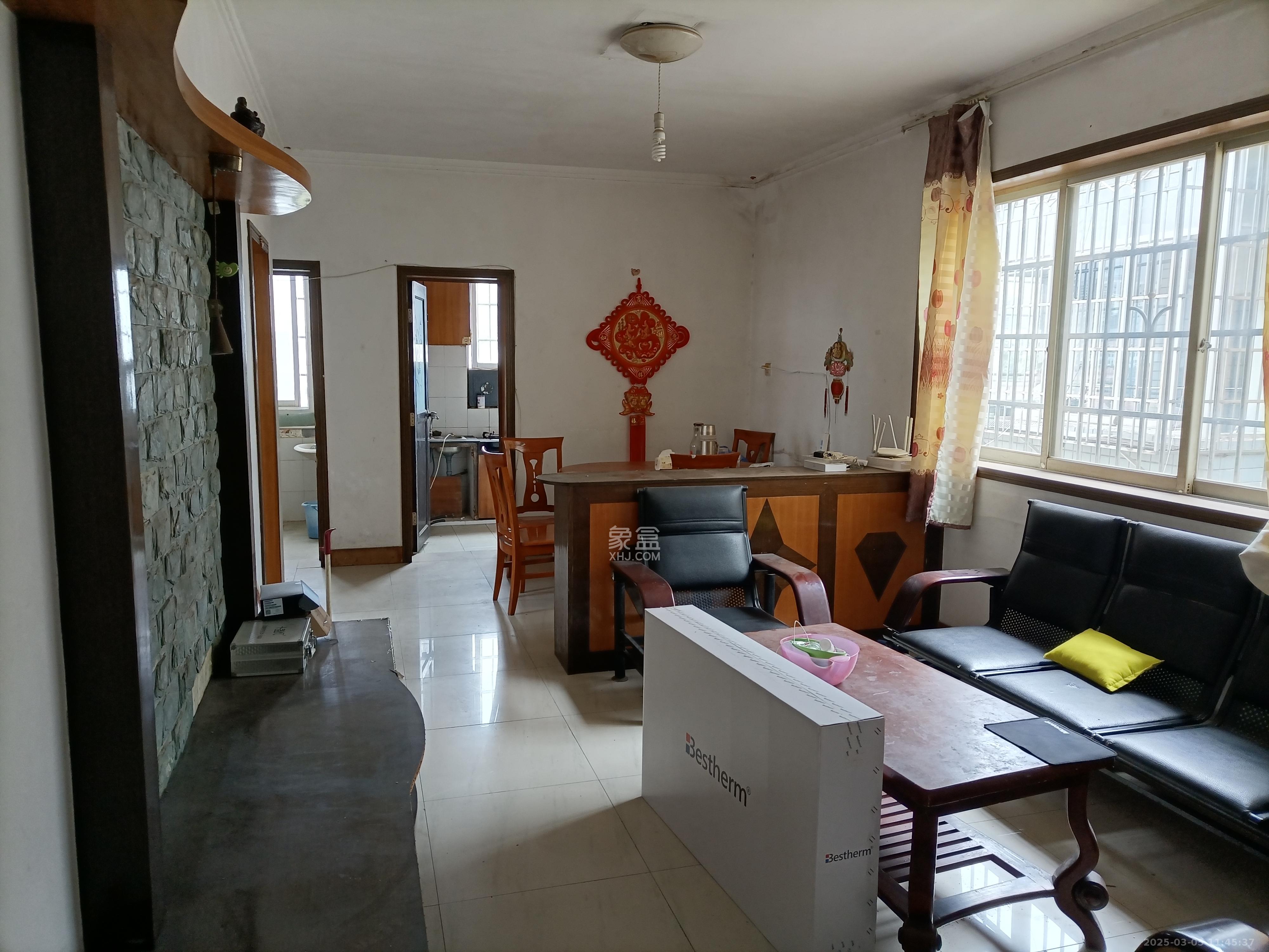 天韵家园 3室1厅1卫 1600.0元/月 天韵家园 3室1厅1卫 1600.0元/月室内图