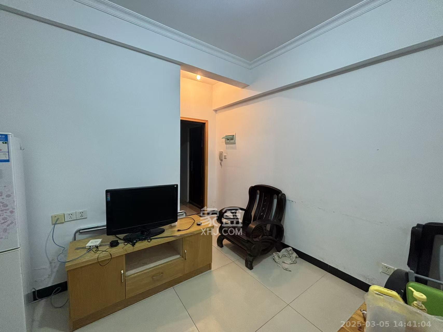 龙塘安置区(龙塘小区) 1室0厅0卫 900.0元/月 龙塘安置区(龙塘小区) 1室0厅0卫 900.0元/月室内图