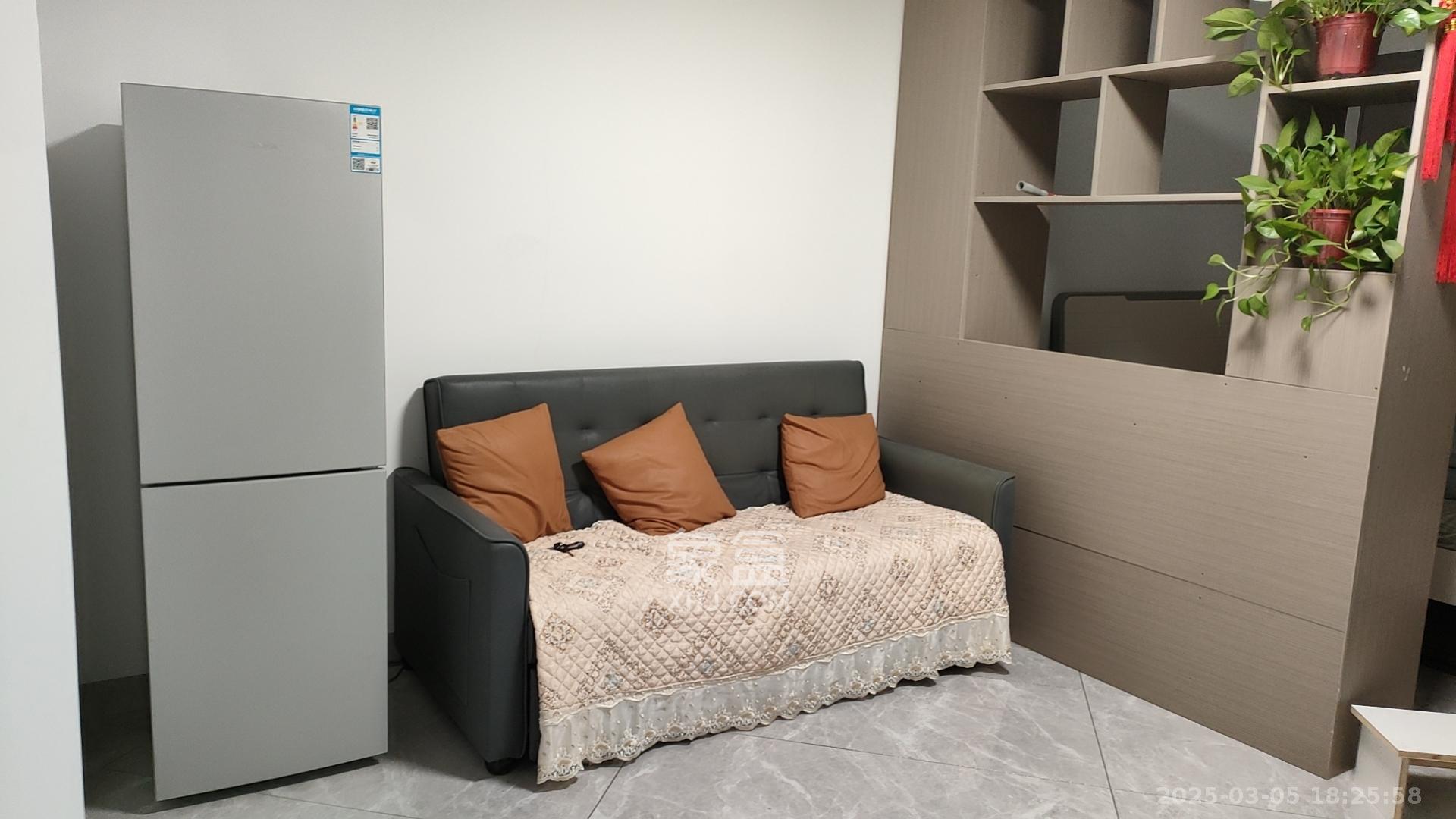 中建嘉和城  1室1厅1卫   1700.00元/月