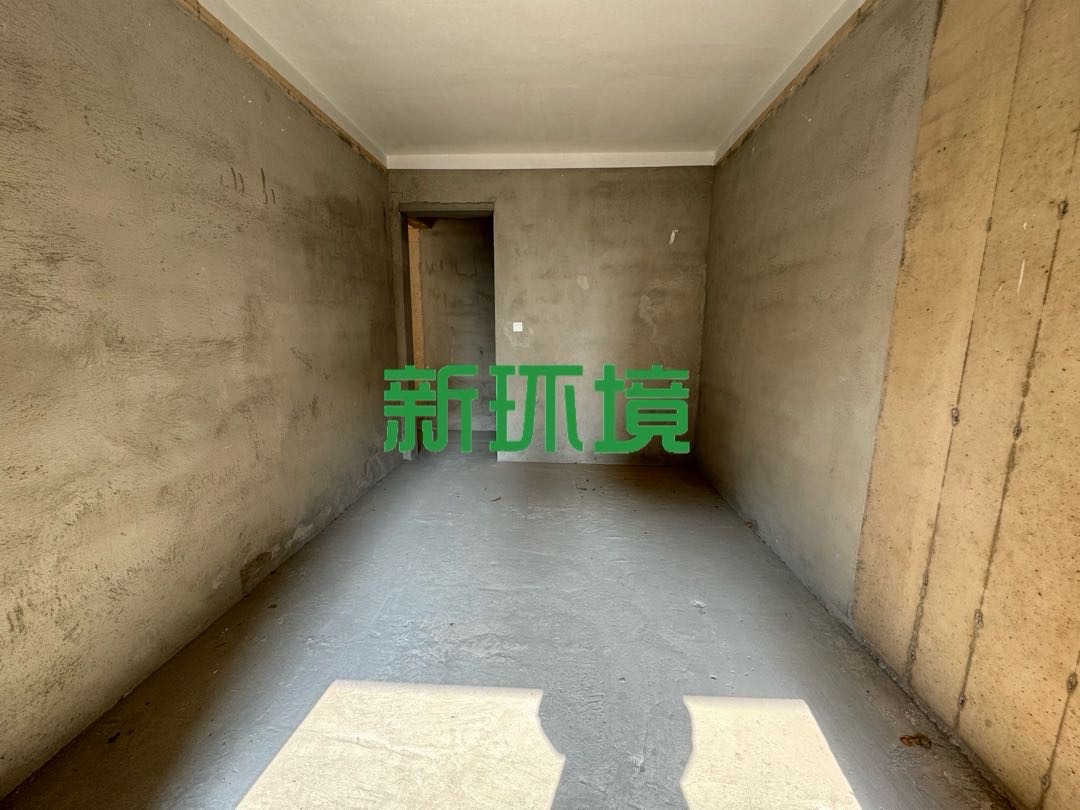 荣盛花语书苑 4室2厅2卫 85.0万 荣盛花语书苑 4室2厅2卫 85.0万客厅