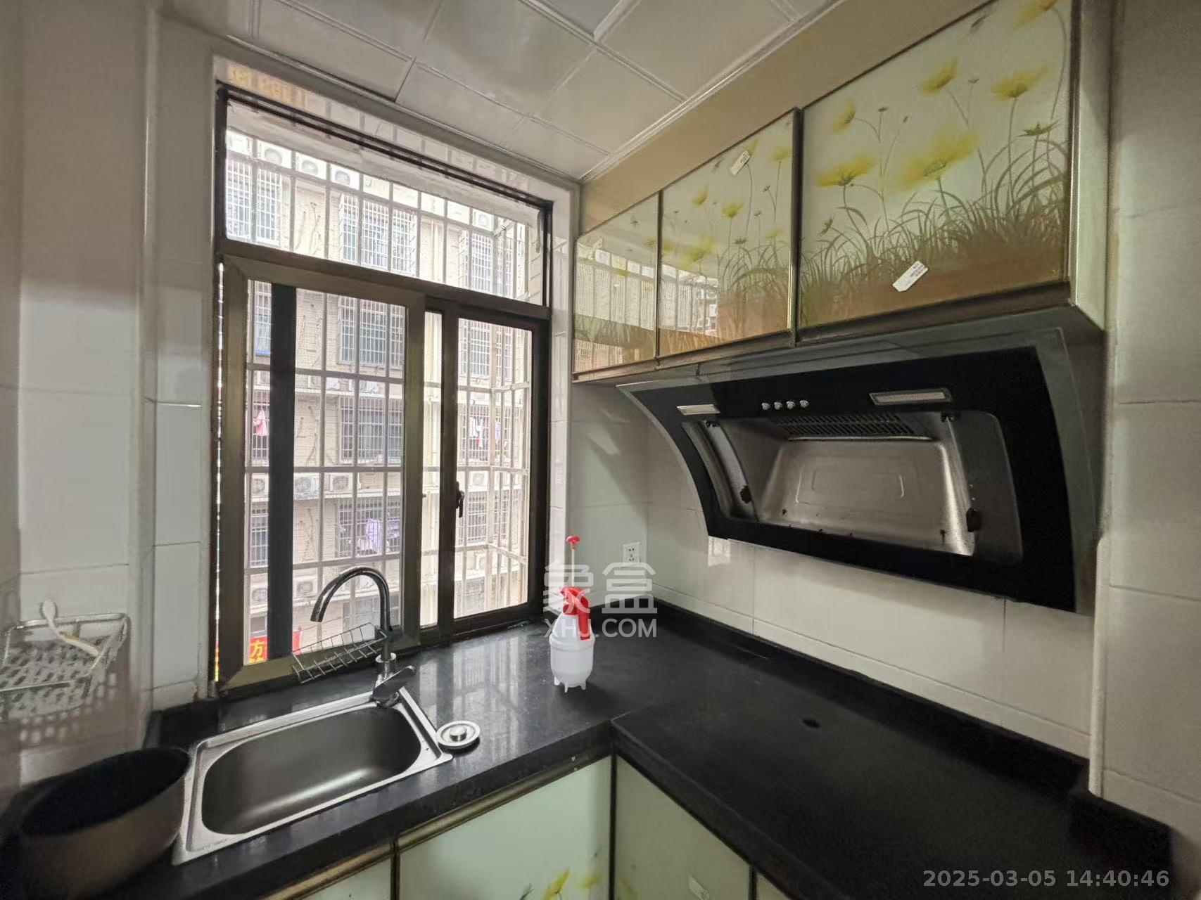 龙塘安置区(龙塘小区) 1室0厅0卫 900.0元/月 龙塘安置区(龙塘小区) 1室0厅0卫 900.0元/月室内图