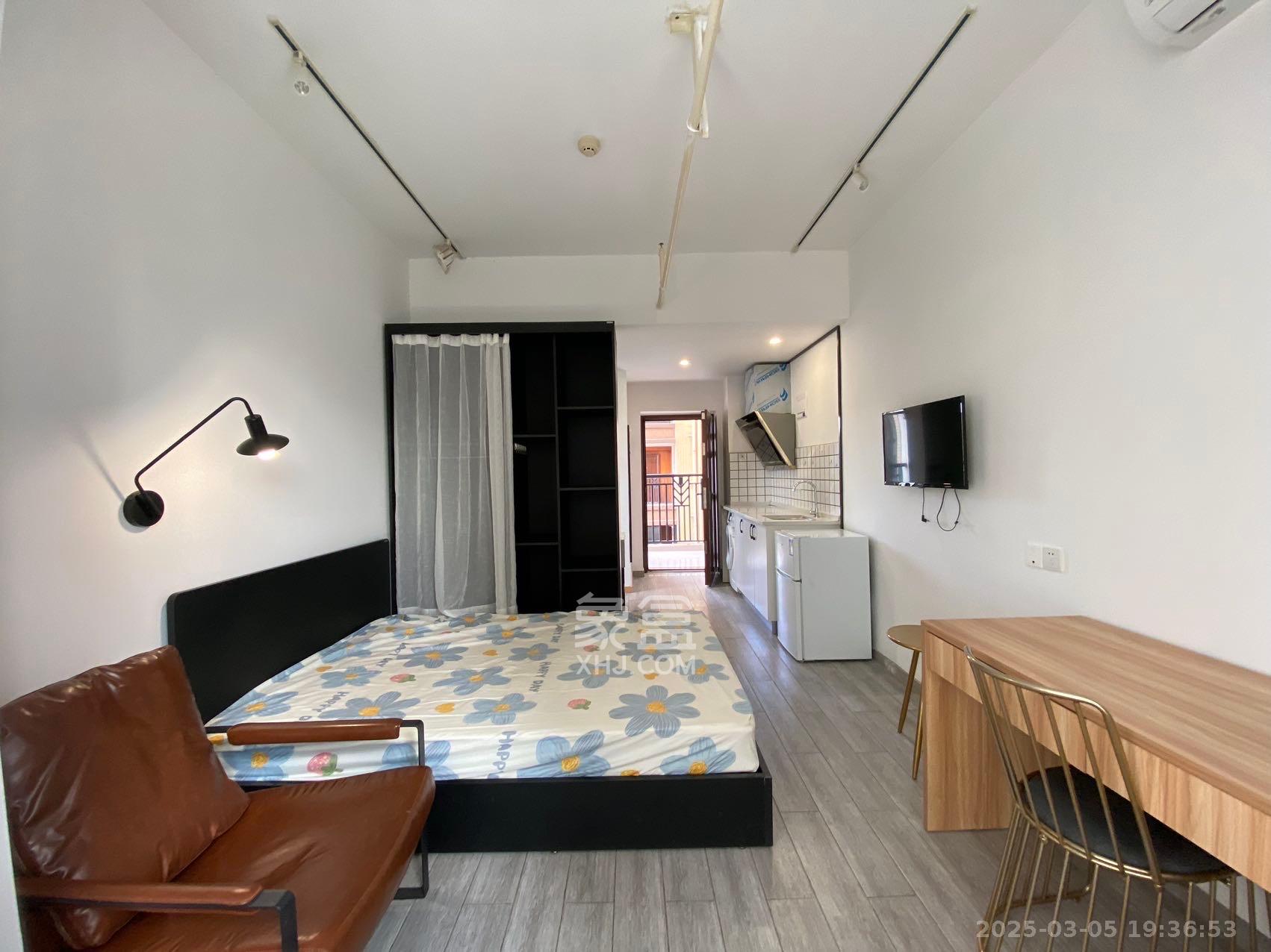 欧莱雅郡 1室1厅1卫 1300.0元/月 欧莱雅郡 1室1厅1卫 1300.0元/月室内图